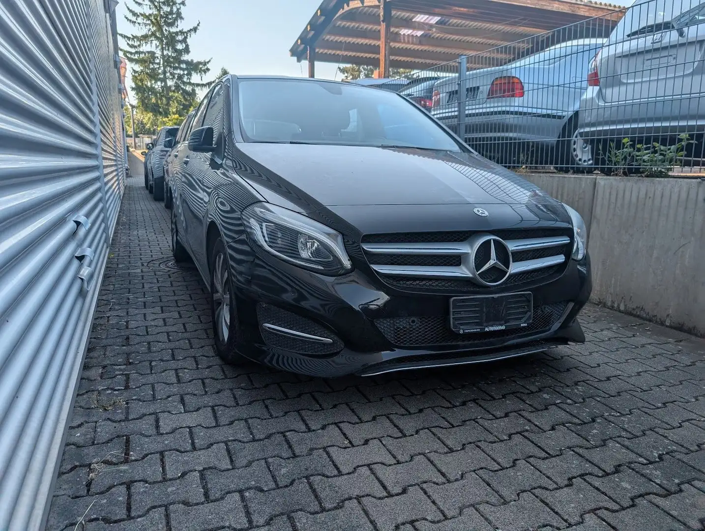 Mercedes-Benz B 180 d Automatik RFK. Navi. Klima. ab 199€/M. Schwarz - 2