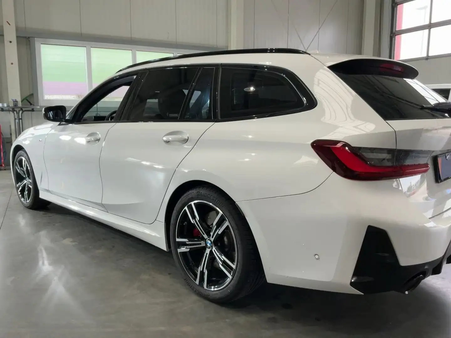 BMW 320 i T MSPORT PRO/LCI/ADAS/MATRIX/GANCIO/BLACK/CAM360 Bianco - 2