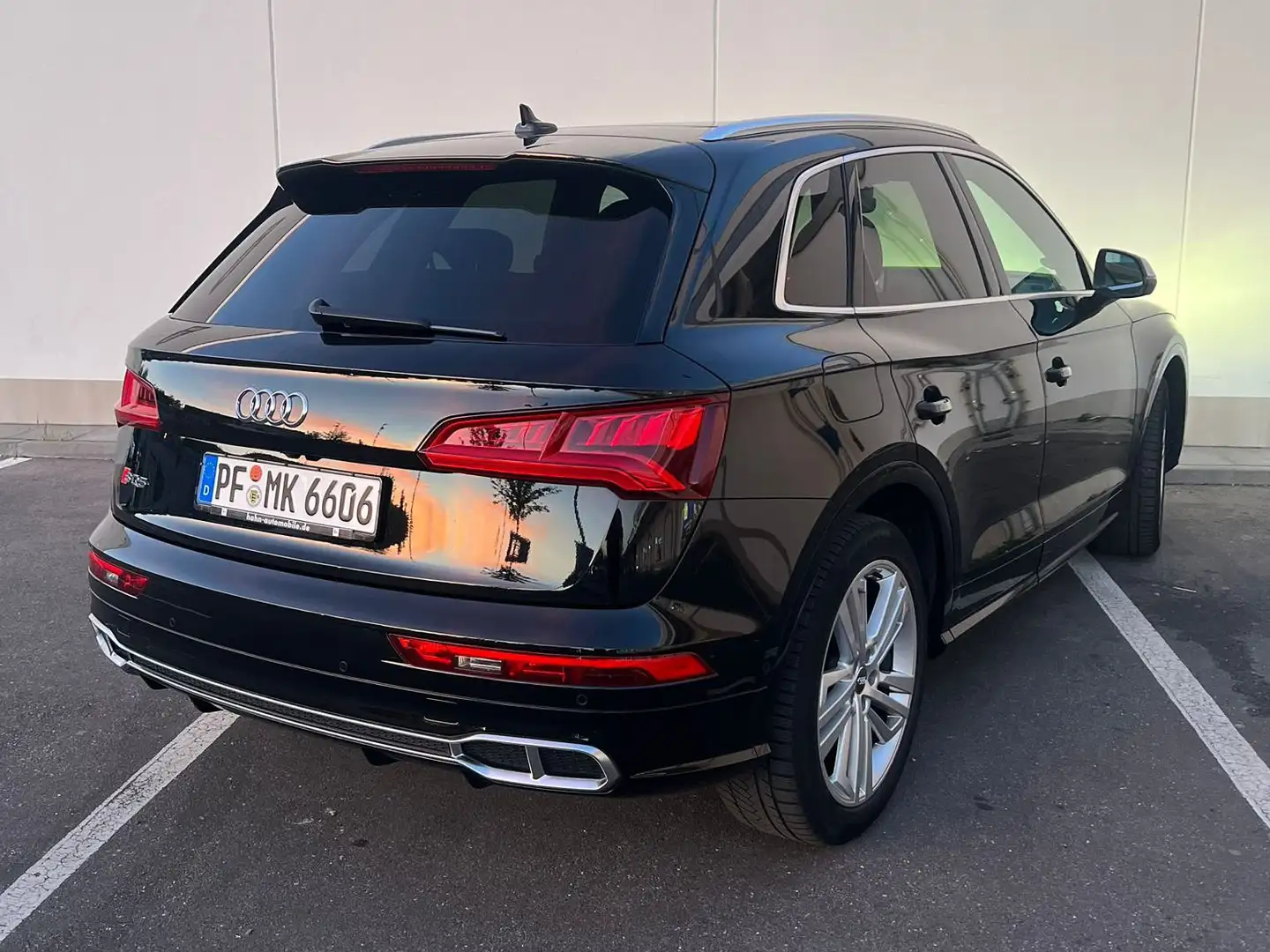 Audi SQ5 Vollausstattung, Panoramadach, 360 Kamera - Top Schwarz - 2