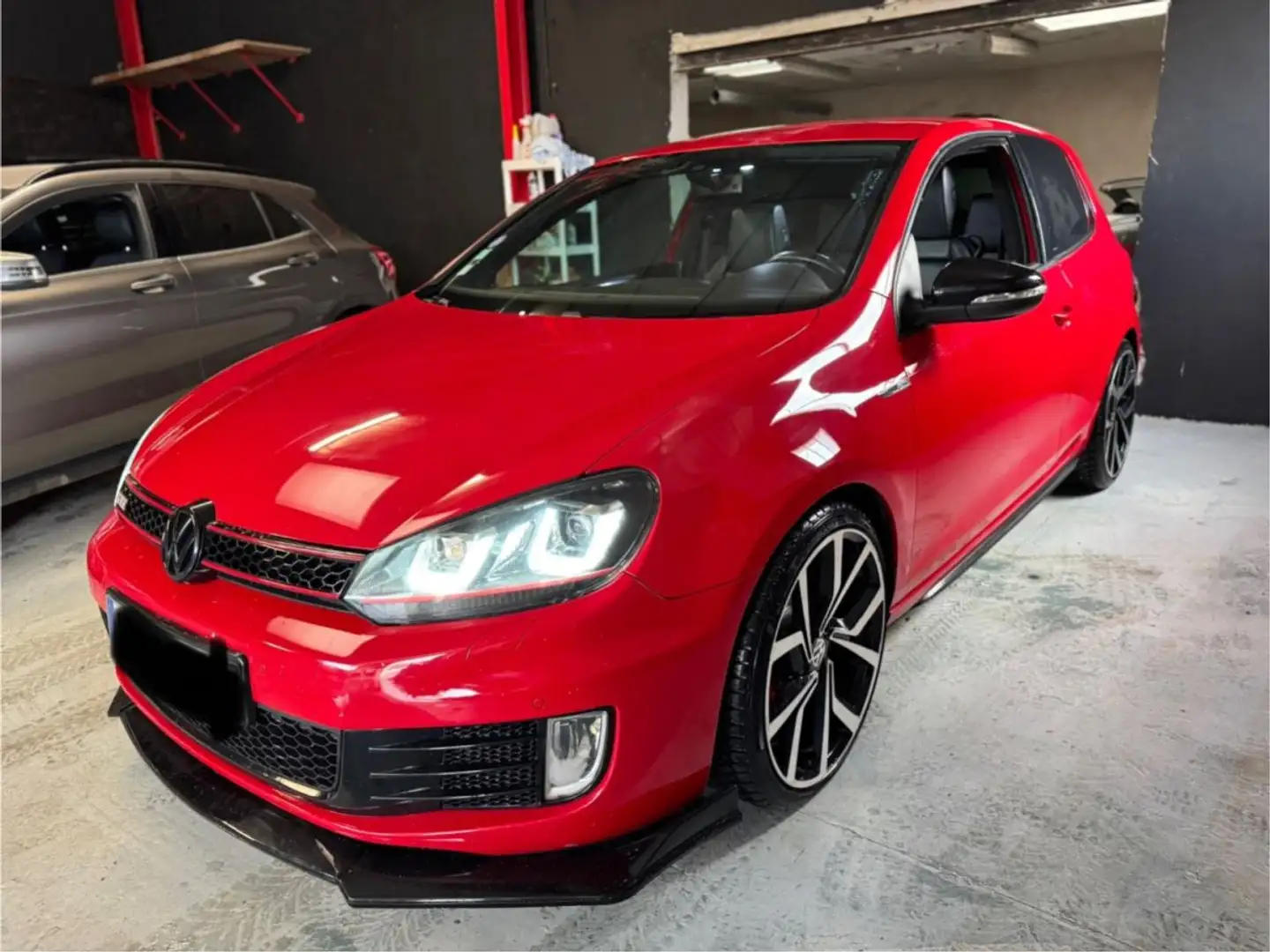 Volkswagen Golf GTI Červená - 1