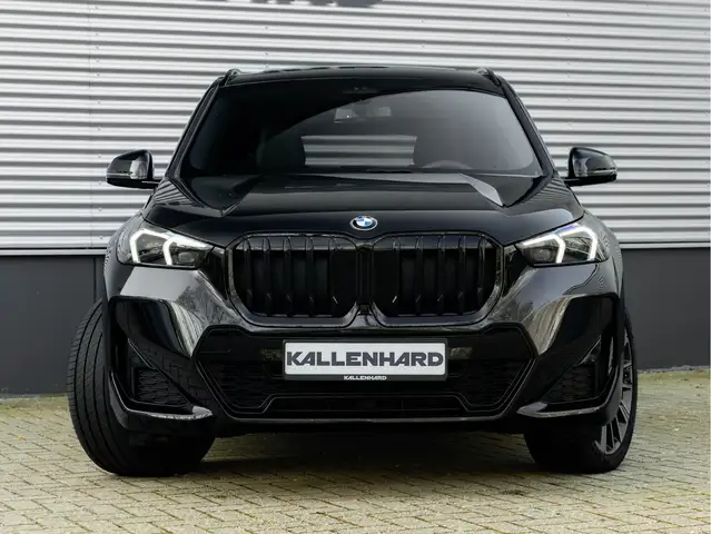 BMW X1 view 5