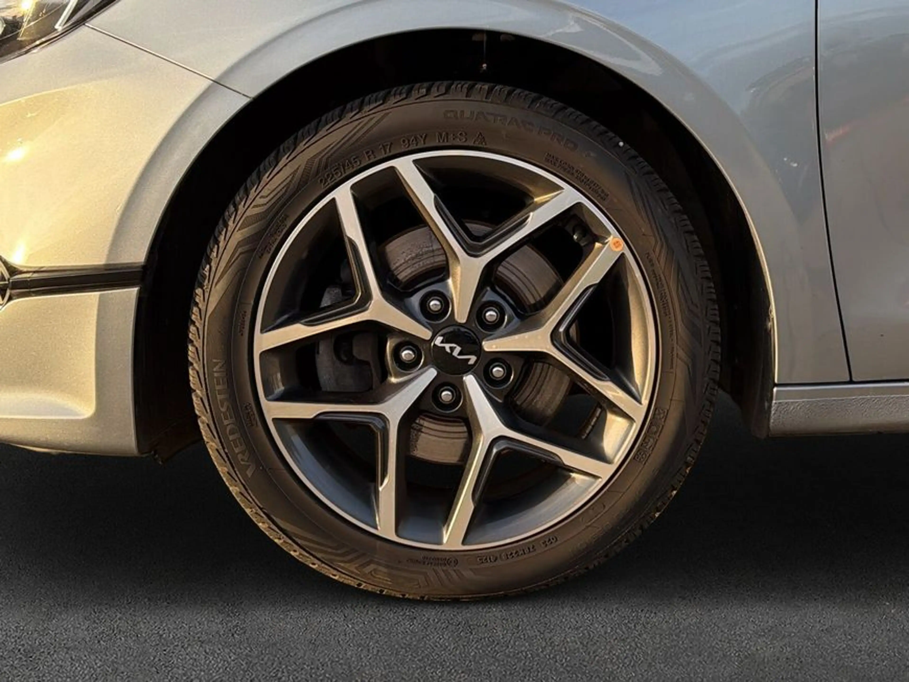 Kia Ceed / cee'd Ceed 1.5 T-GDI DCT7 OPF Spirit — photo 7