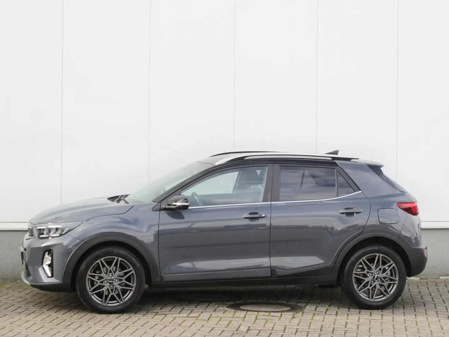 Kia Stonic 1.0 T-GDI MHEV Automaat | Navi | Adap. Cruise | Ca Grijs - 2