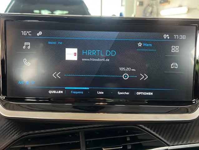Peugeot 208 view 15