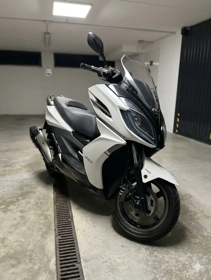 Kymco K-XCT 300i