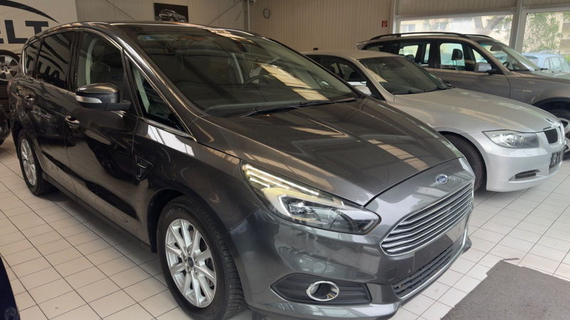 Ford S-Max Titanium*TÜVneu*Pano*Keyless*Spurhalter*