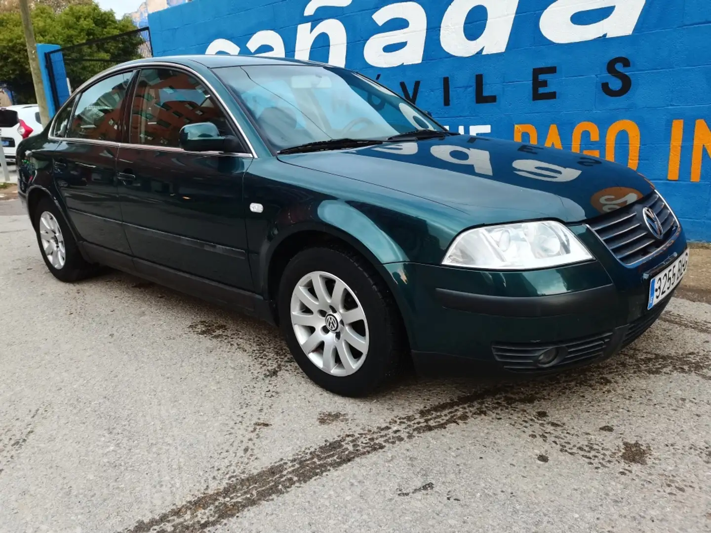 Volkswagen Passat 1.9TDI Highline Verde - 2