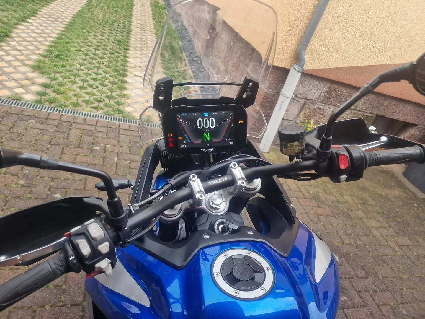 Triumph Tiger 900 gt Niebieski - 1