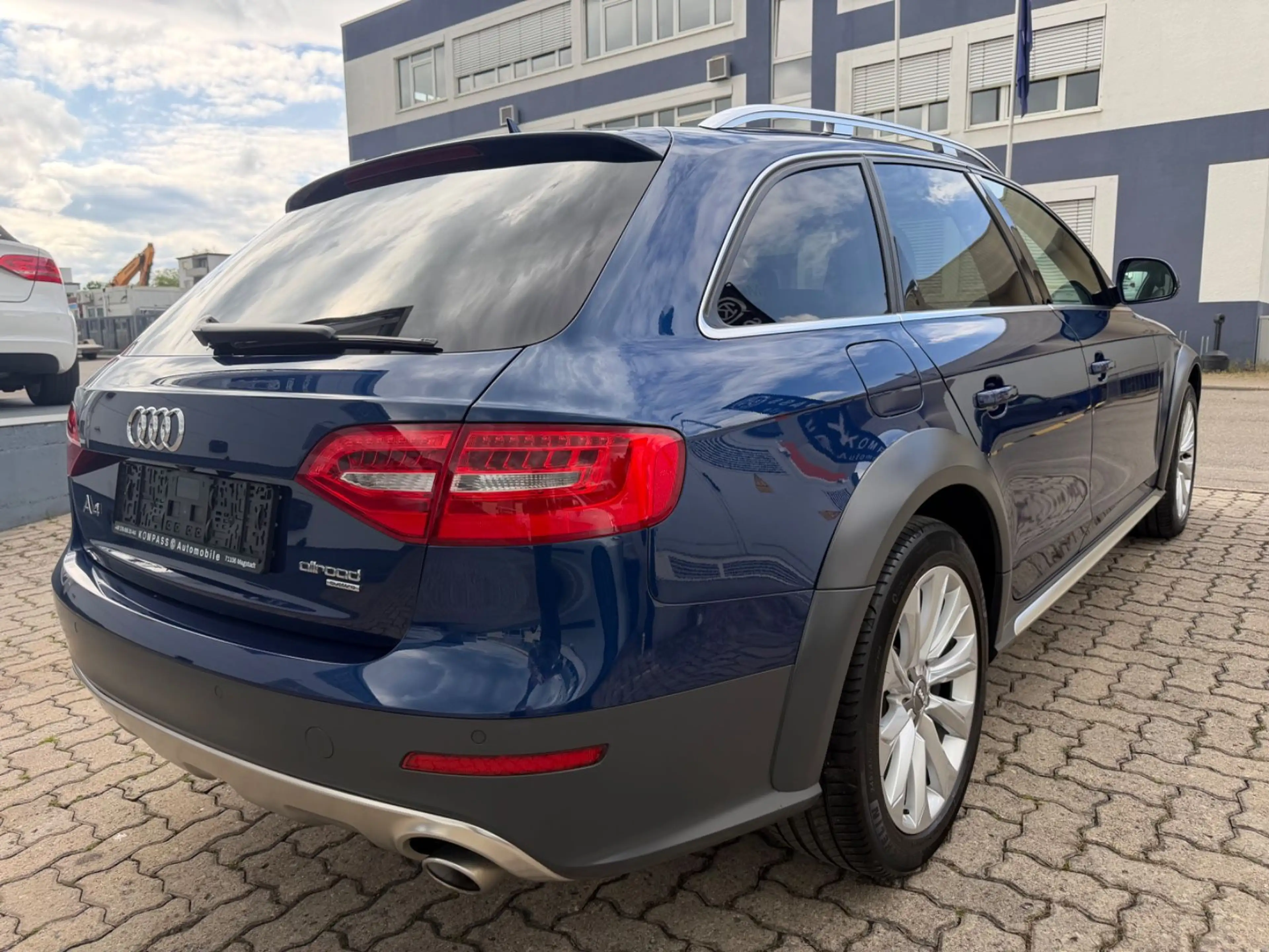 Audi A4 allroad quattro 3.0 TDI — photo 3