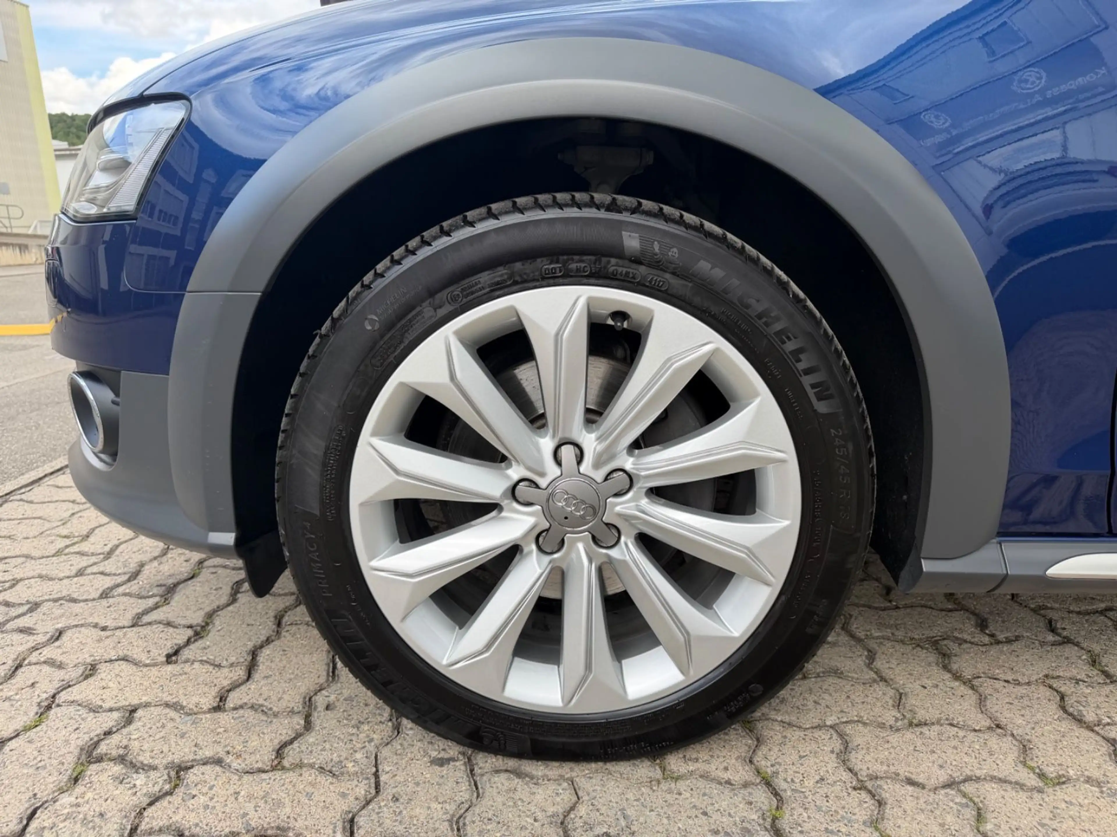 Audi A4 allroad quattro 3.0 TDI — photo 9