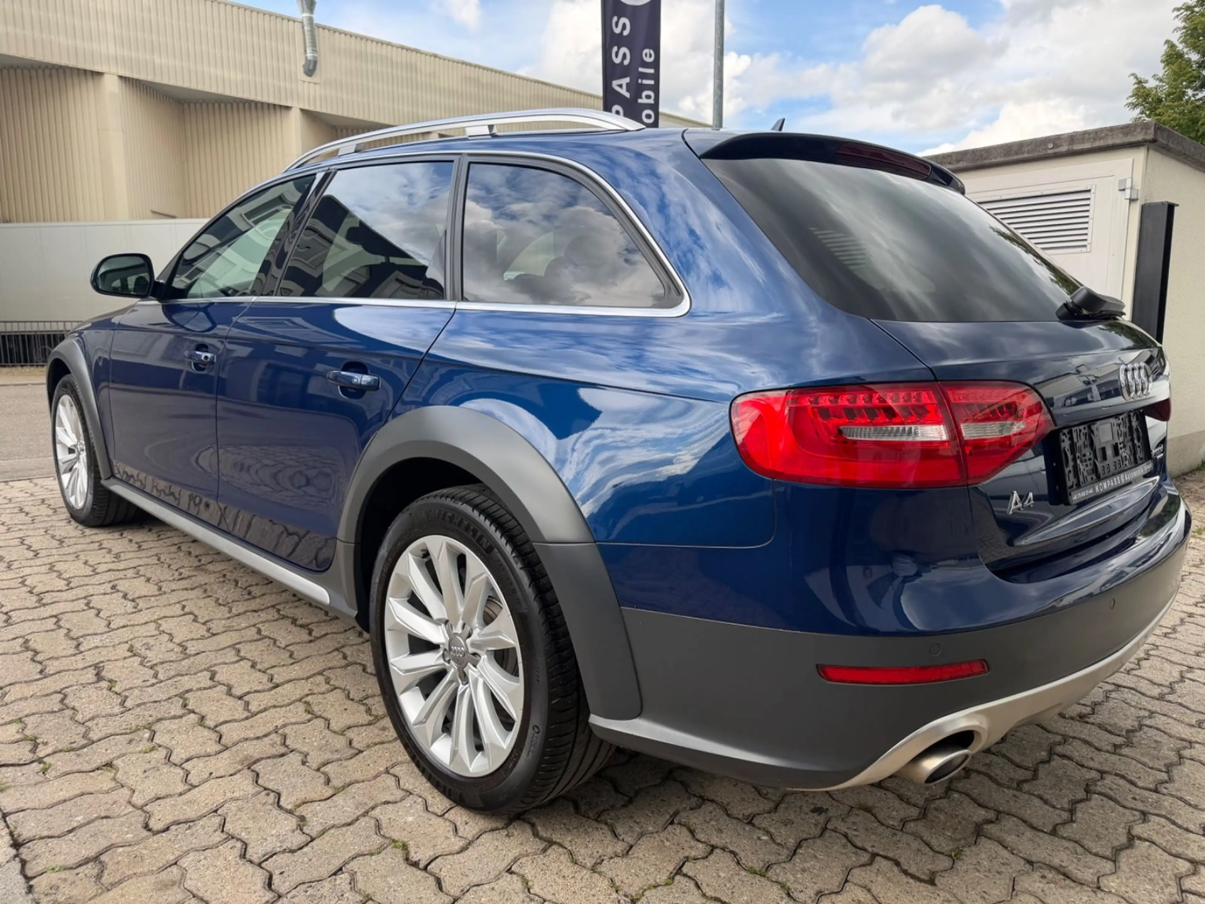 Audi A4 allroad quattro 3.0 TDI — photo 5