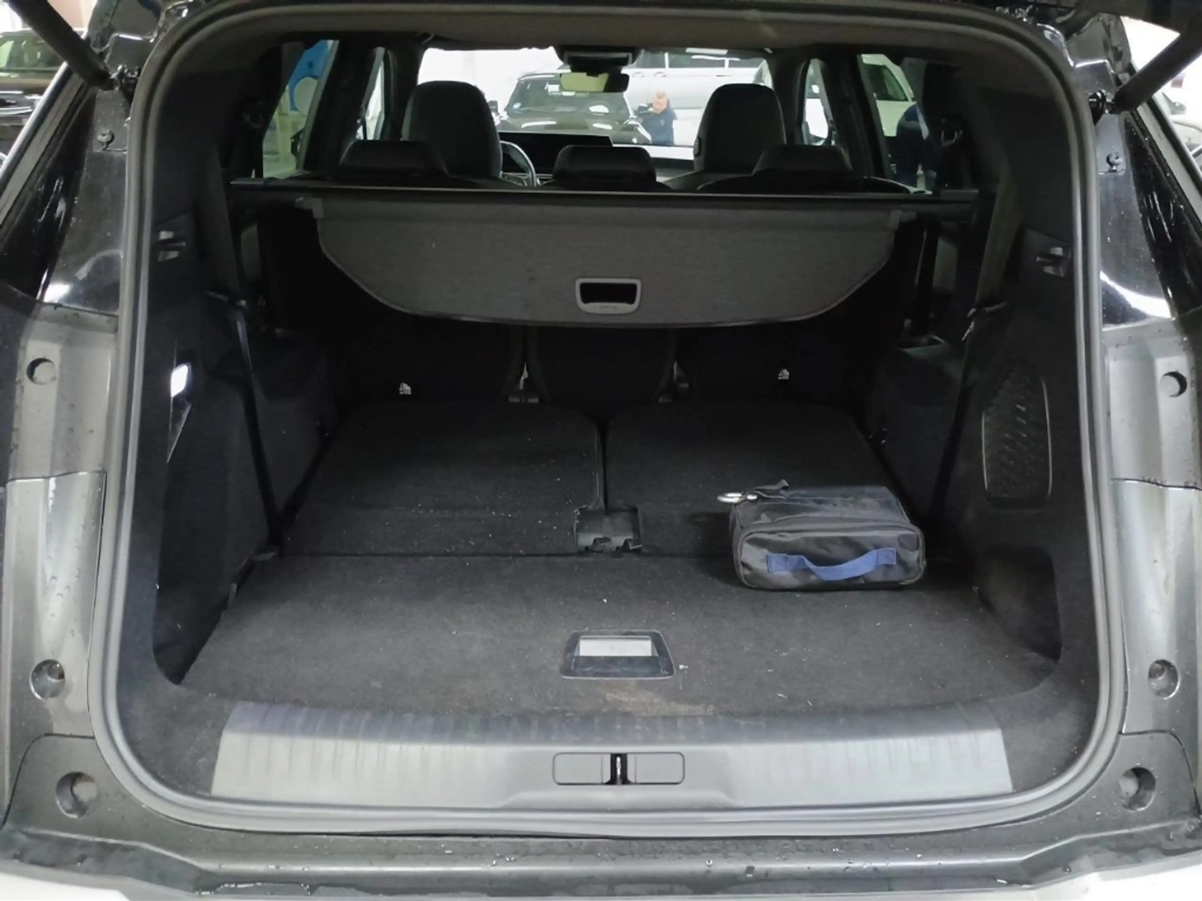 Peugeot 5008 Hybrid 145 GT AT Shz Navi Kamera 360 — photo 7