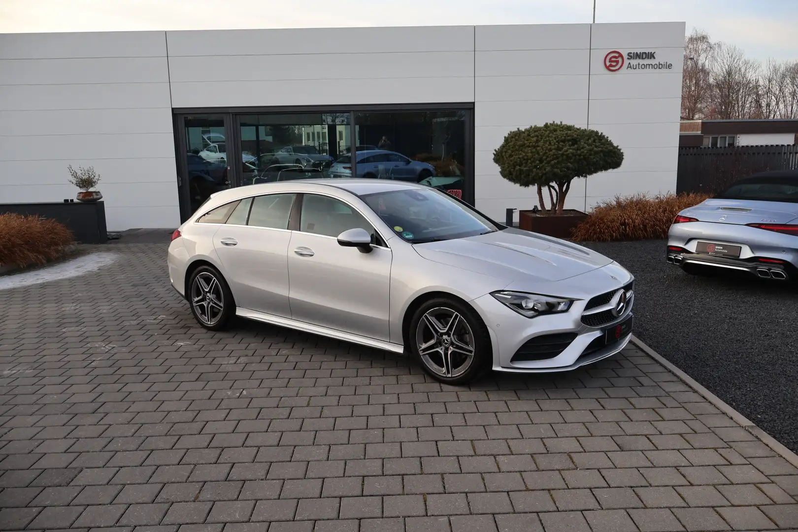 Mercedes-Benz CLA 220 d AMG Line AHK-Sitzhzg. - 2
