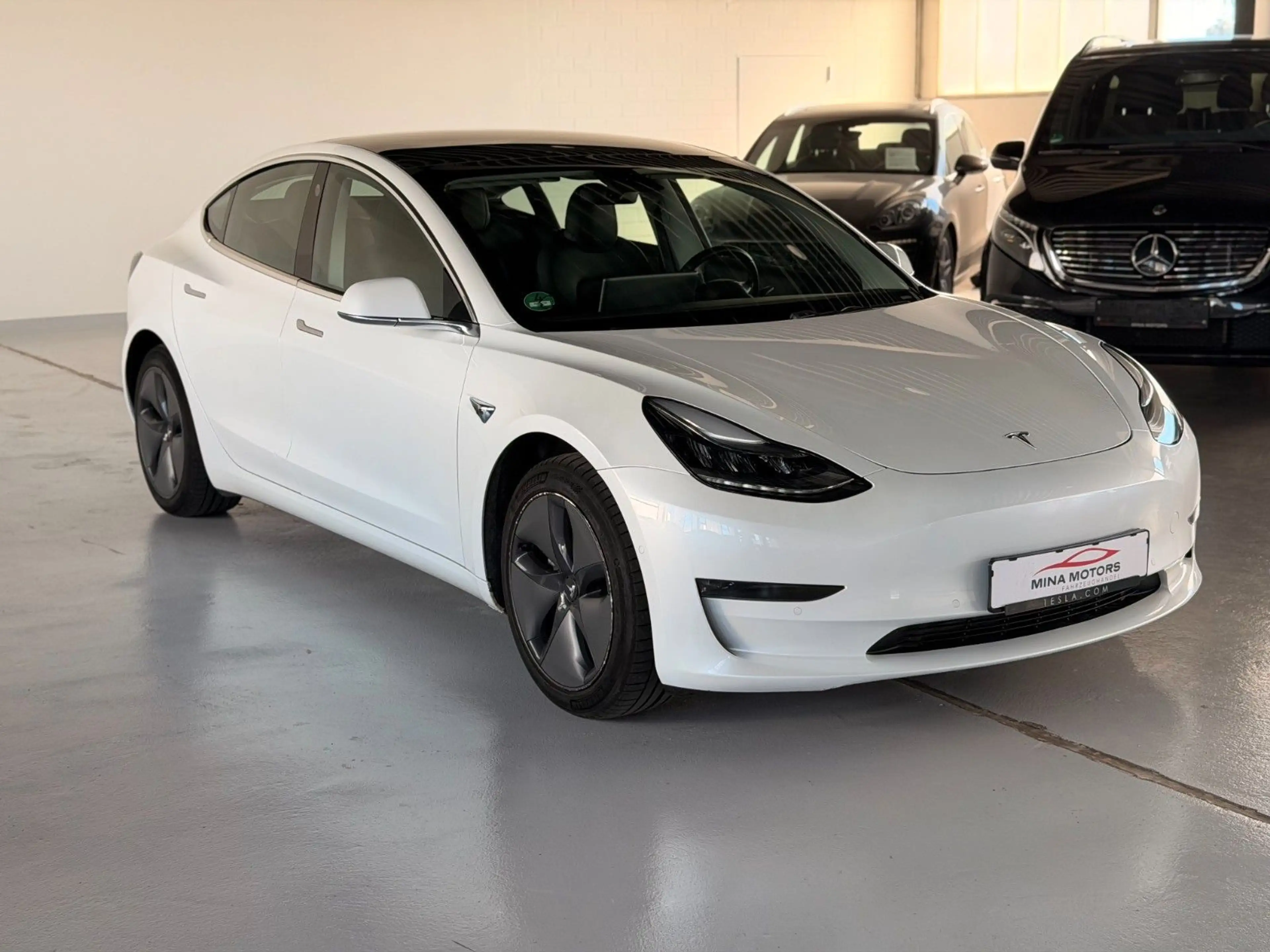 Tesla Model 3 Long Range Dual AWD SOH 1.Hand — photo 3