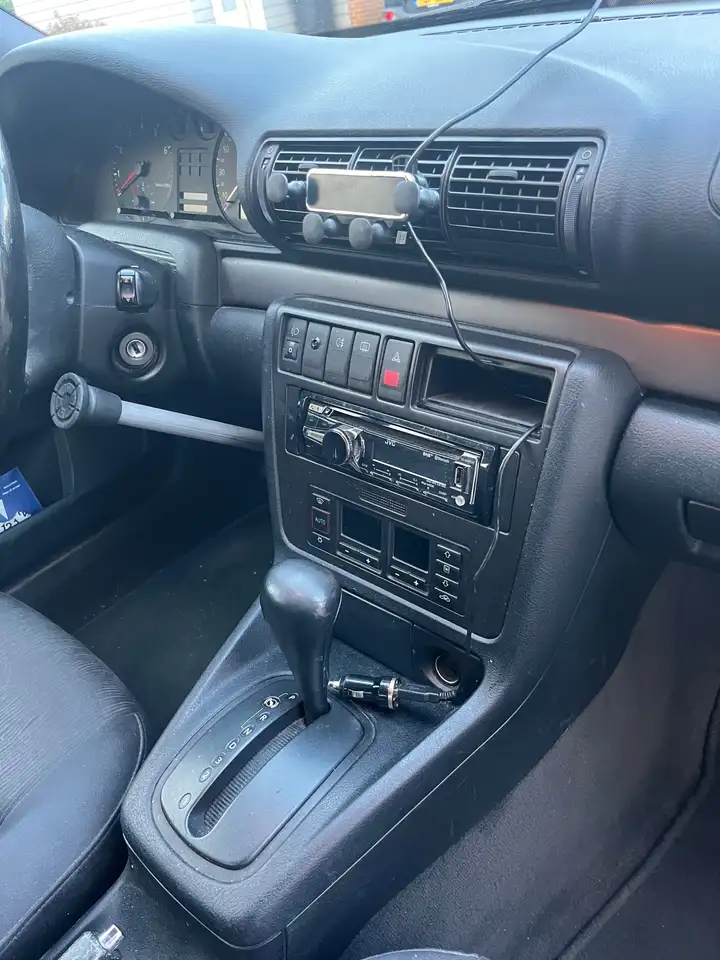 Audi A4 1.6 C Advance, foto 5