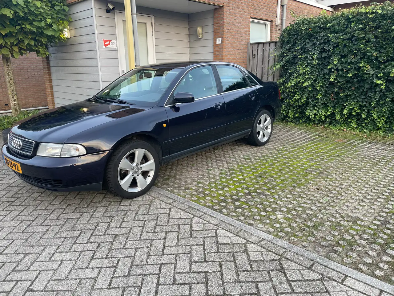 Audi A4 1.6 C Advance, foto 3