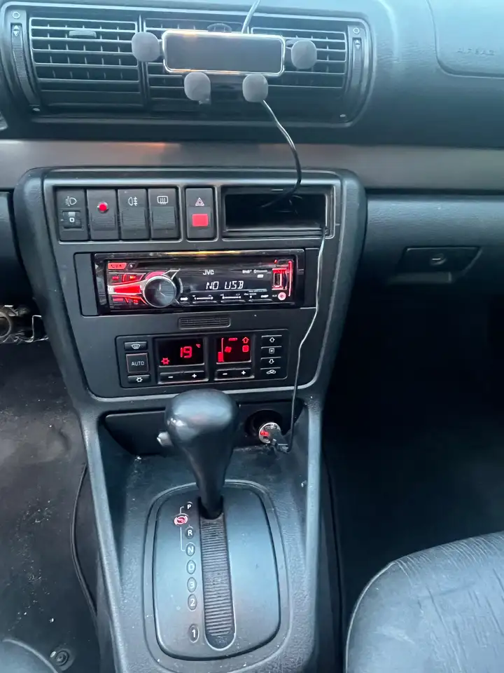 Audi A4 1.6 C Advance, foto 9