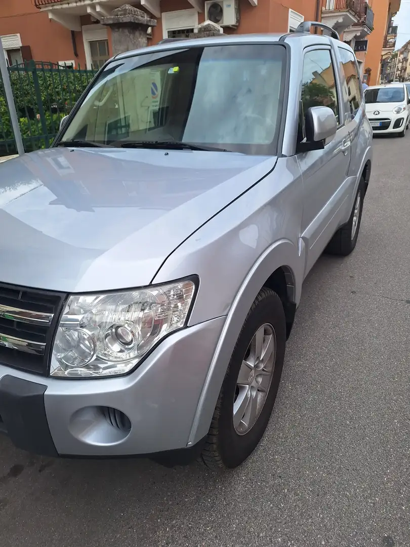 Mitsubishi Pajero Pajero 3p 3.2 CR Invite Stříbrná - 1