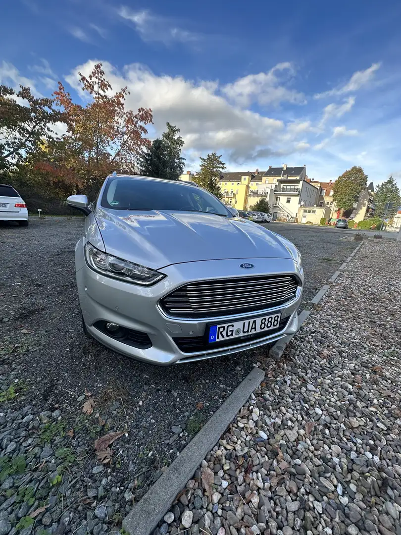 Ford Mondeo Grau - 1