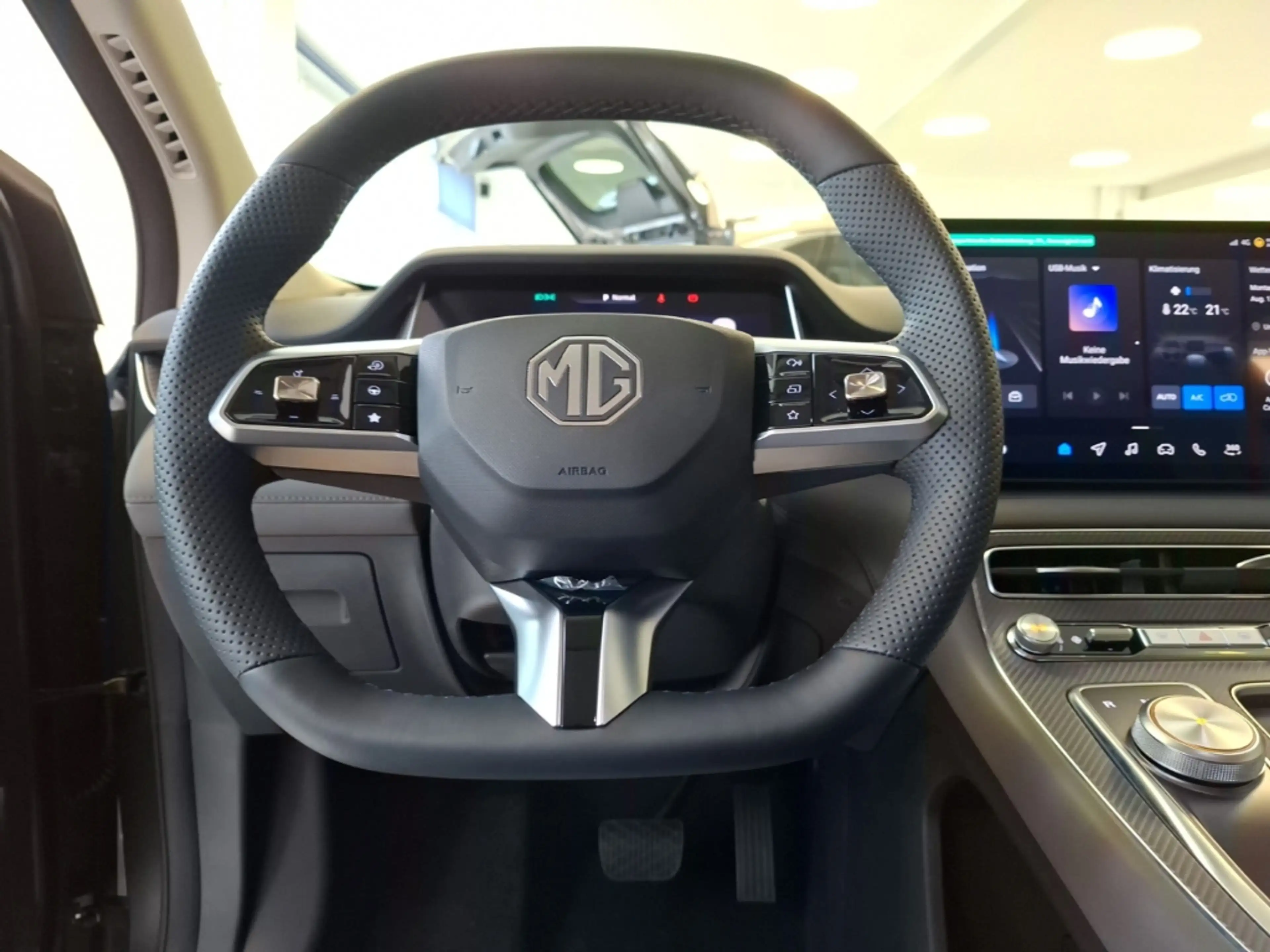 MG Others EV Luxury HUD Panorama Navi Memory Sitze 360 Kamer — photo 15