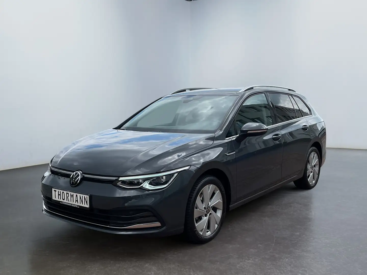 Volkswagen Golf Variant Golf VIII Variant Style 1.5 eTSI DSG Massage LM Grau - 2