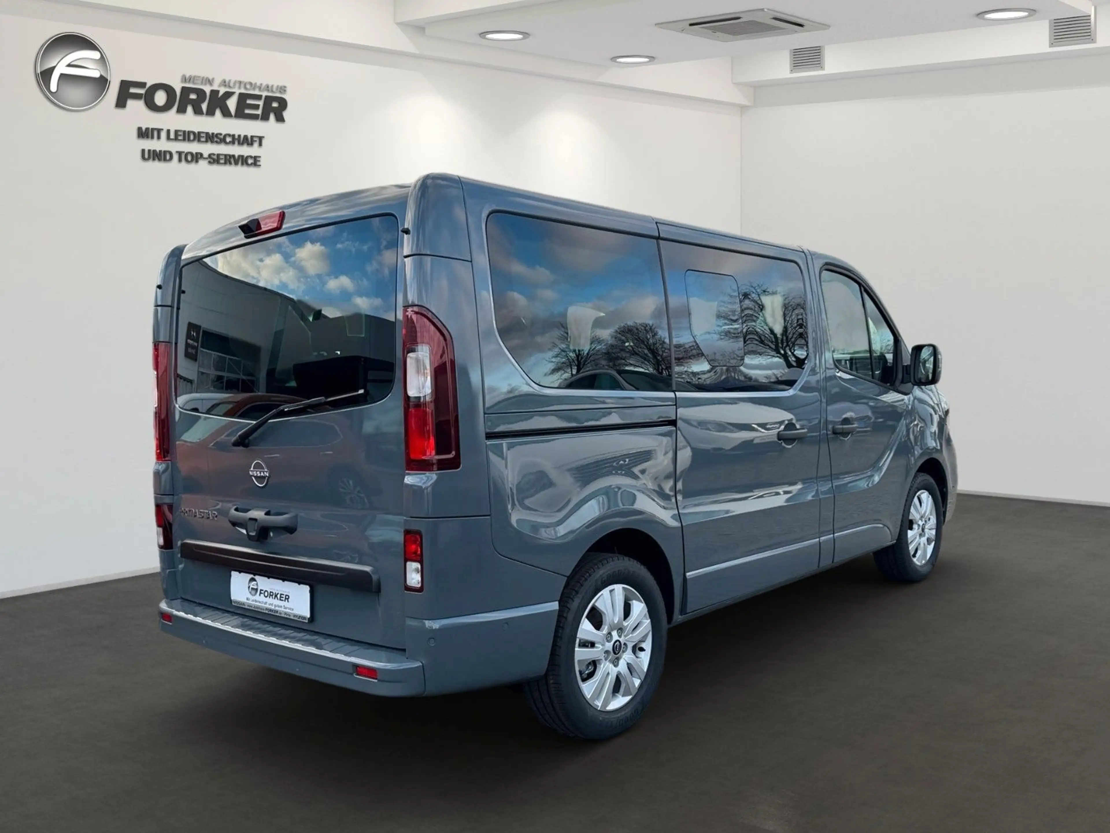 Nissan Primastar Kombi 2.0 DCT Tekna — photo 3