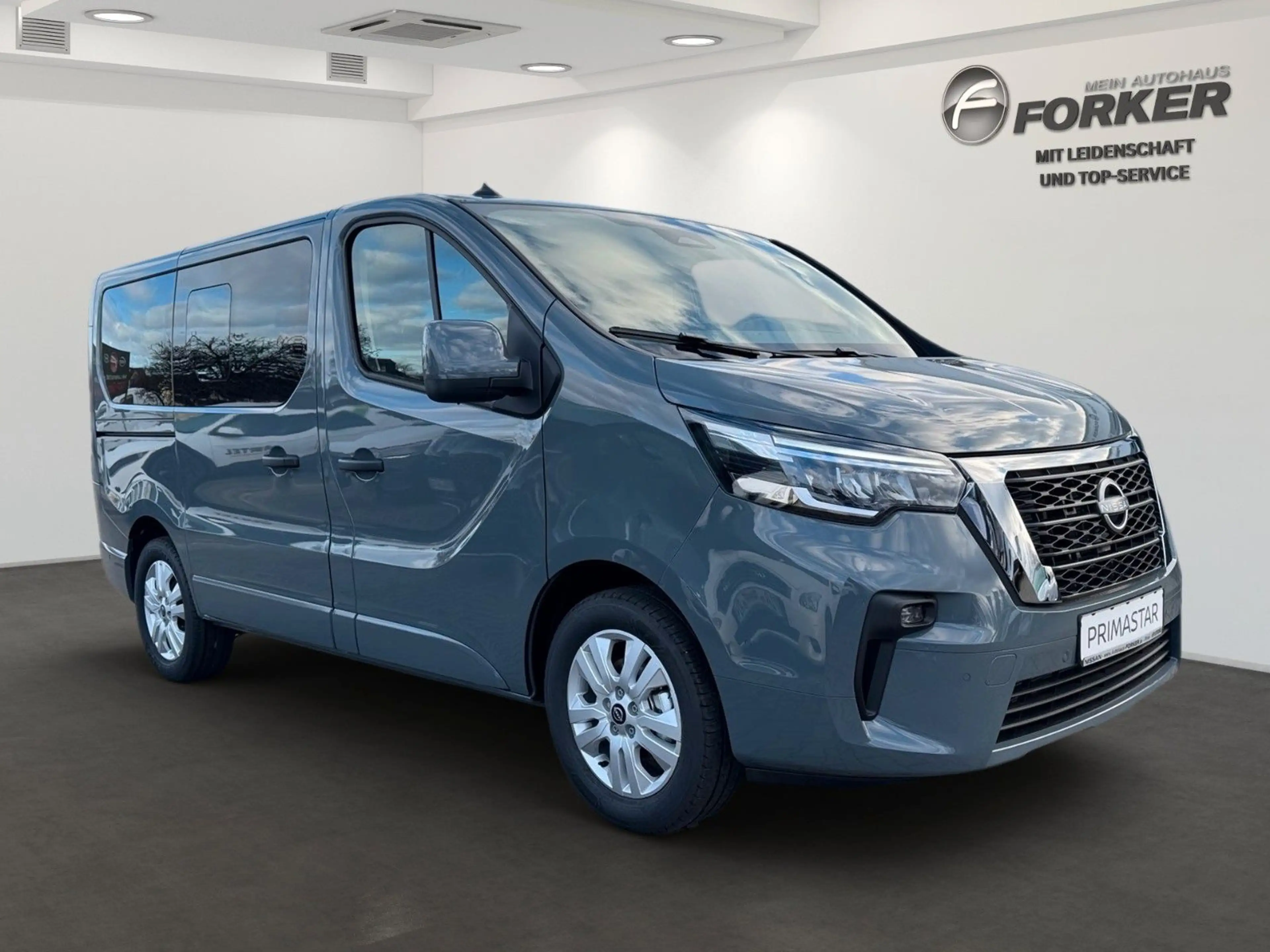 Nissan Primastar Kombi 2.0 DCT Tekna — photo 2
