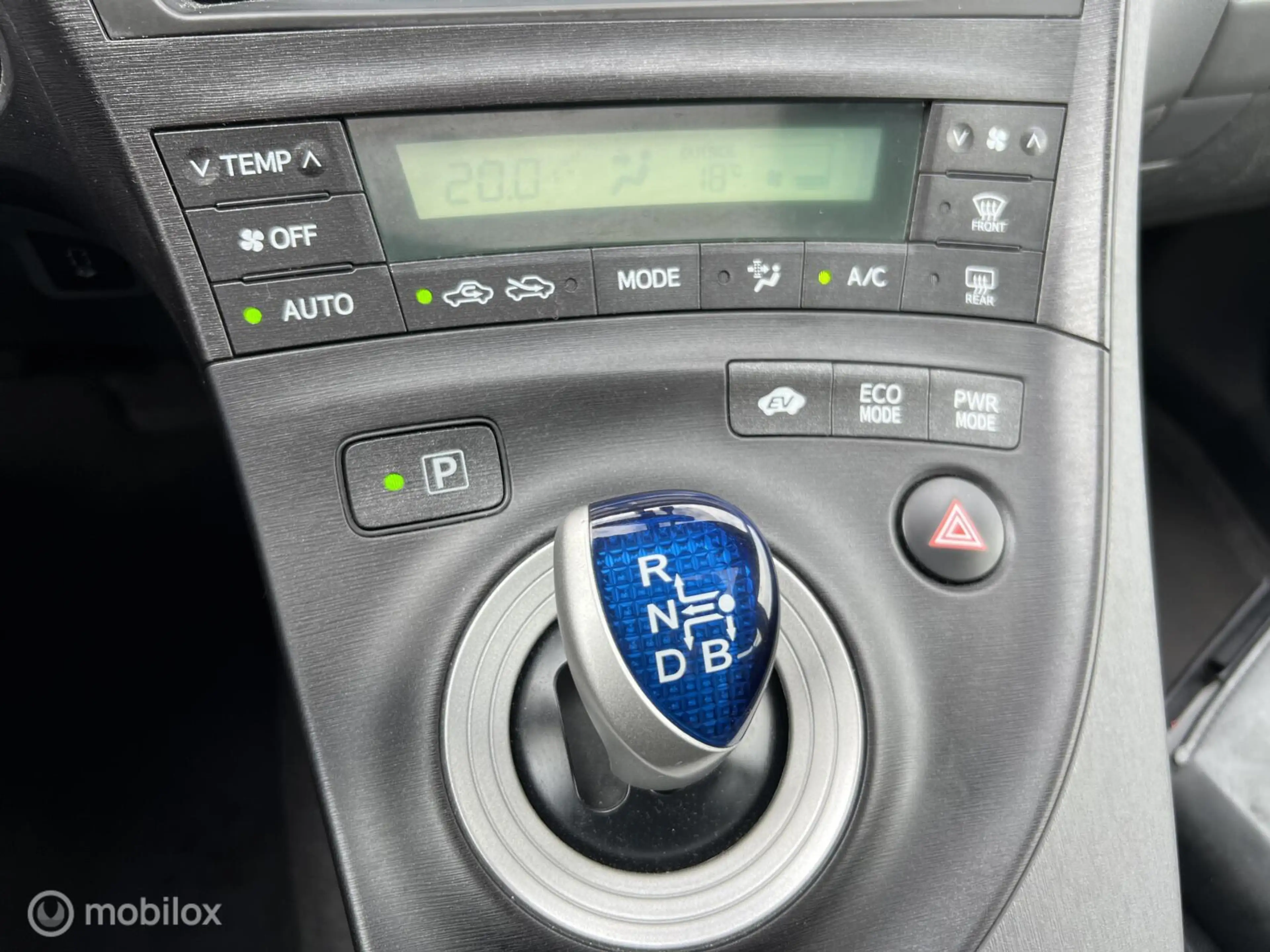 Toyota Prius 1.8 Dynamic Business / DEALER ONDERH. / CARPLAY! — photo 26