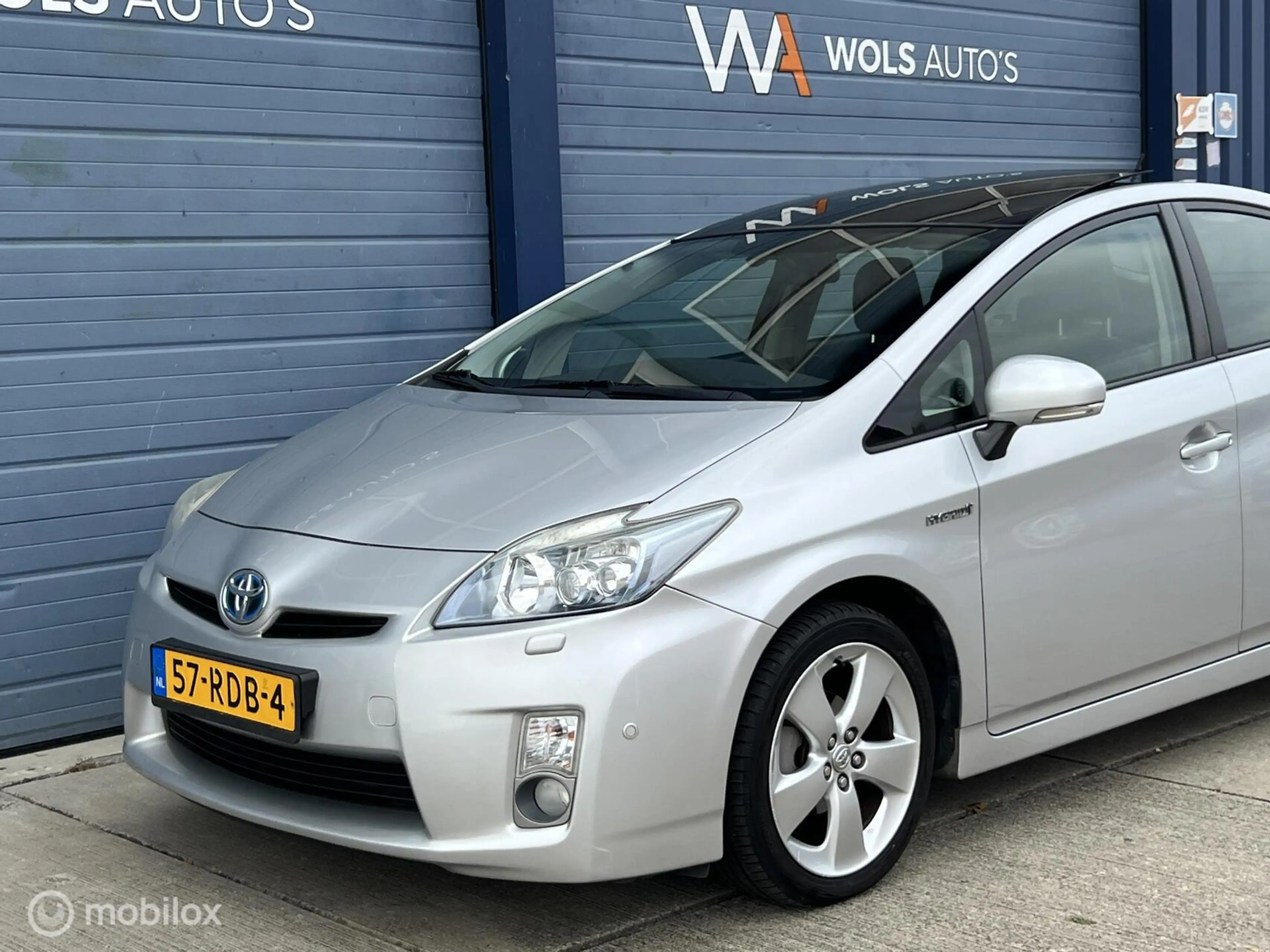 Toyota Prius 1.8 Dynamic Business / DEALER ONDERH. / CARPLAY! — photo 30