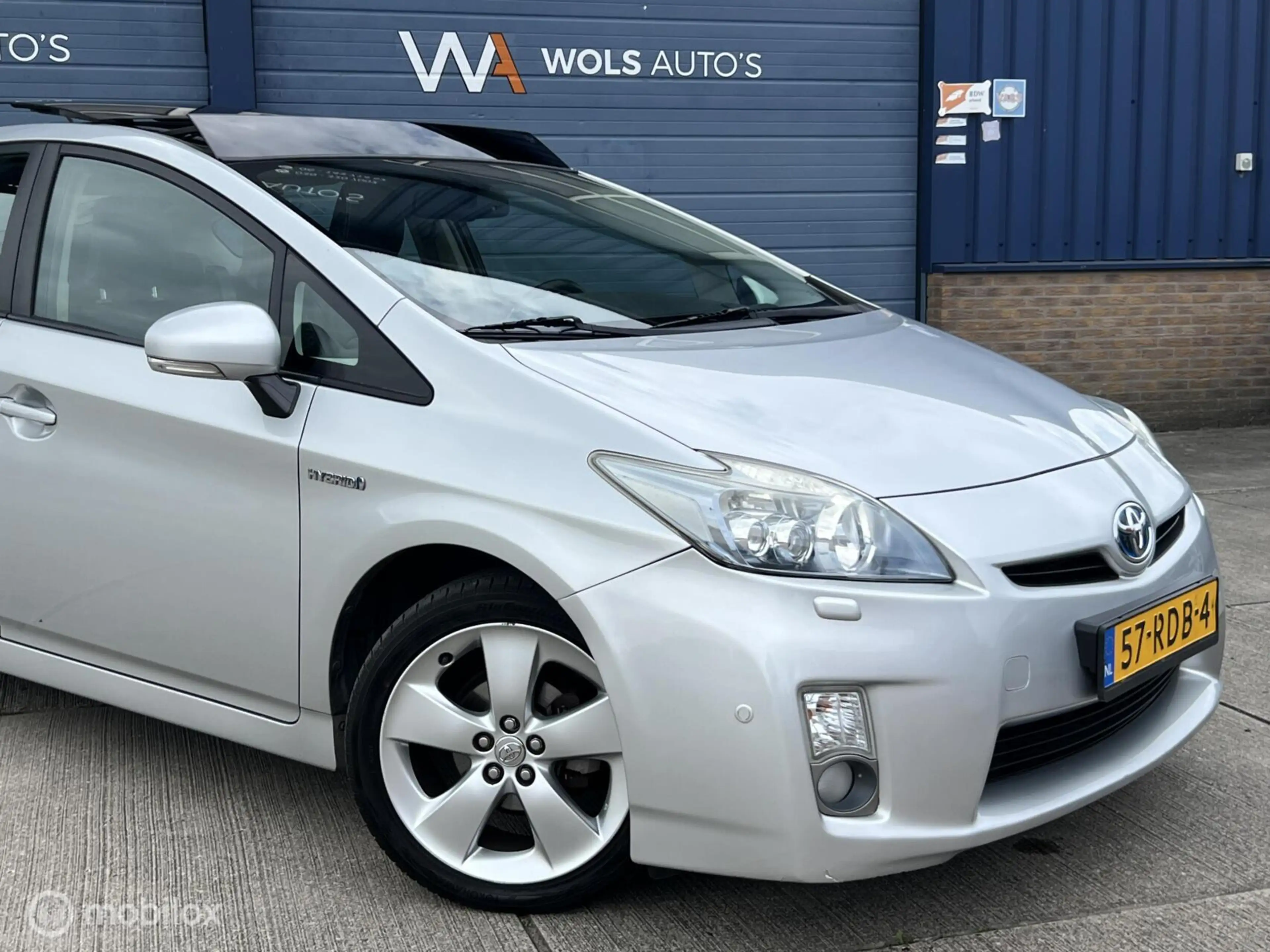 Toyota Prius 1.8 Dynamic Business / DEALER ONDERH. / CARPLAY! — photo 40