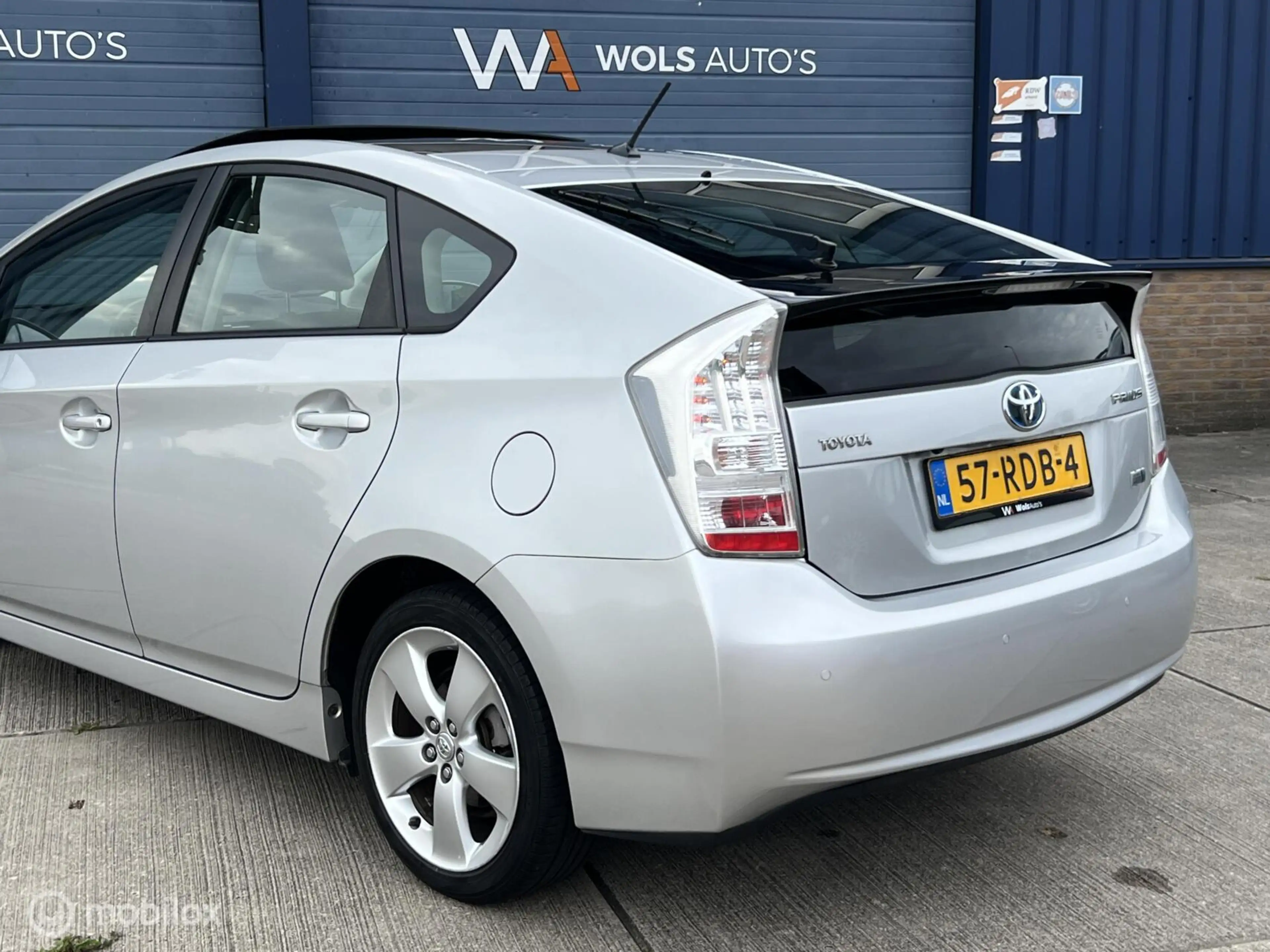 Toyota Prius 1.8 Dynamic Business / DEALER ONDERH. / CARPLAY! — photo 39