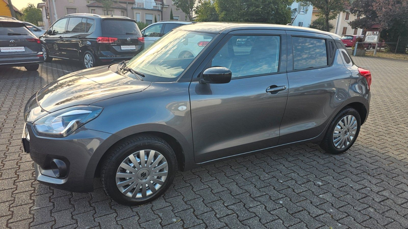 Suzuki Swift Comfort 1.2 Hybrid LED KAM PDC SHZ ACC