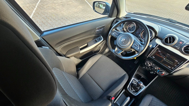 Suzuki Swift Comfort 1.2 Hybrid LED KAM PDC SHZ ACC — photo 13