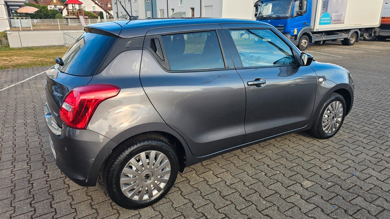 Suzuki Swift Comfort 1.2 Hybrid LED KAM PDC SHZ ACC — photo 4
