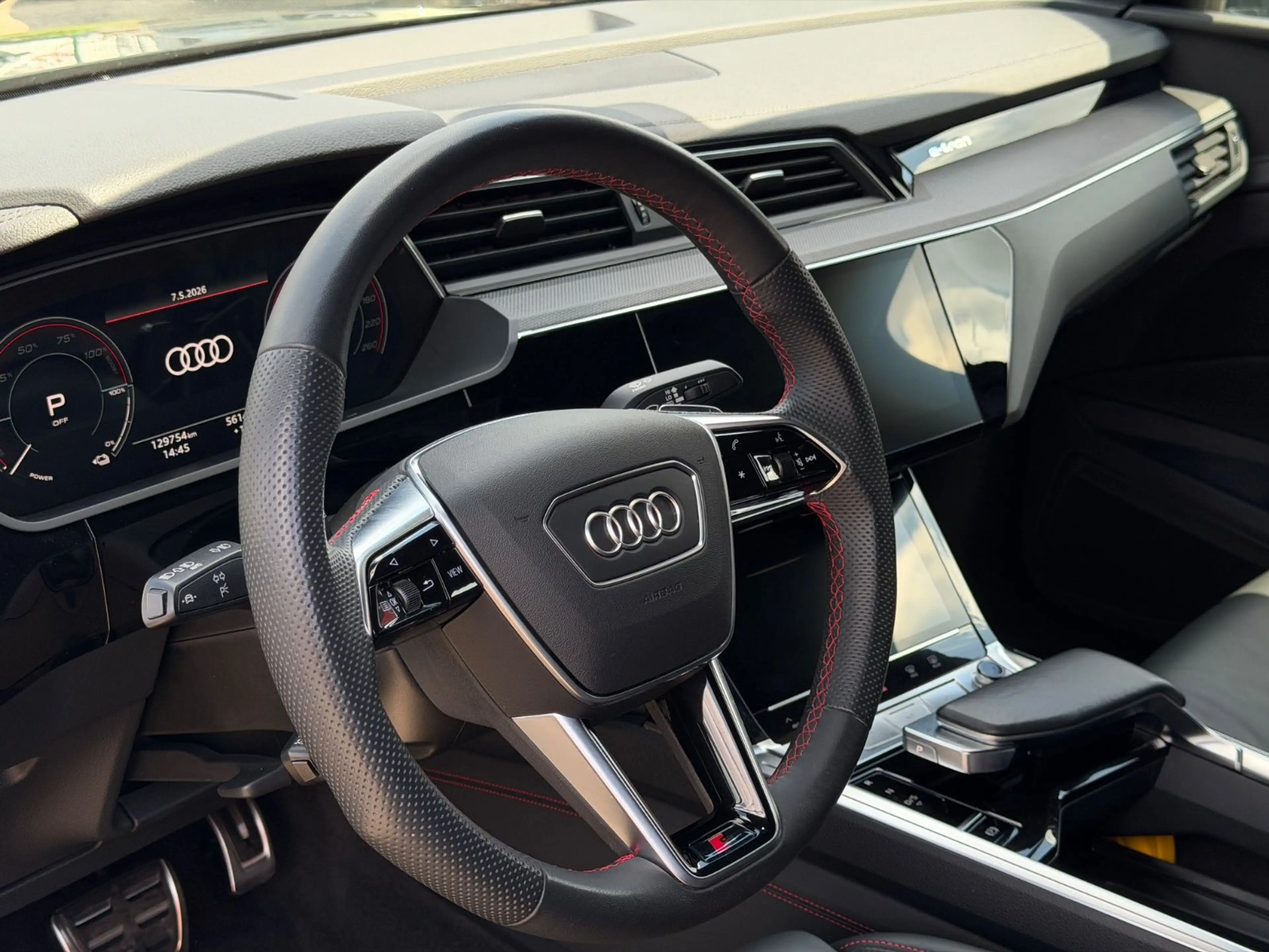 Audi Q8 e-tron Q8 Sportback e-tron 55 quattro S line/S Sitze — photo 11