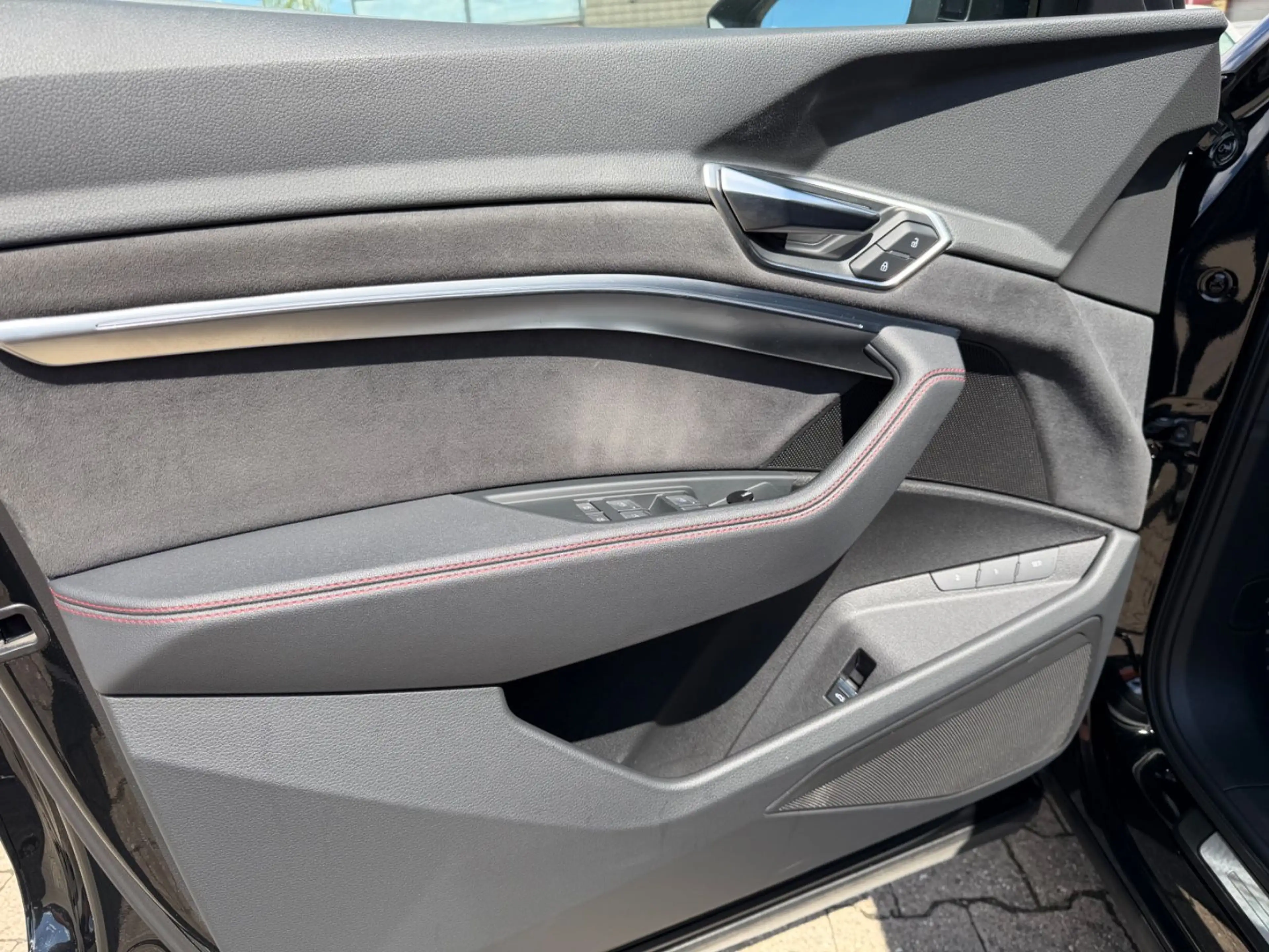 Audi Q8 e-tron Q8 Sportback e-tron 55 quattro S line/S Sitze — photo 12