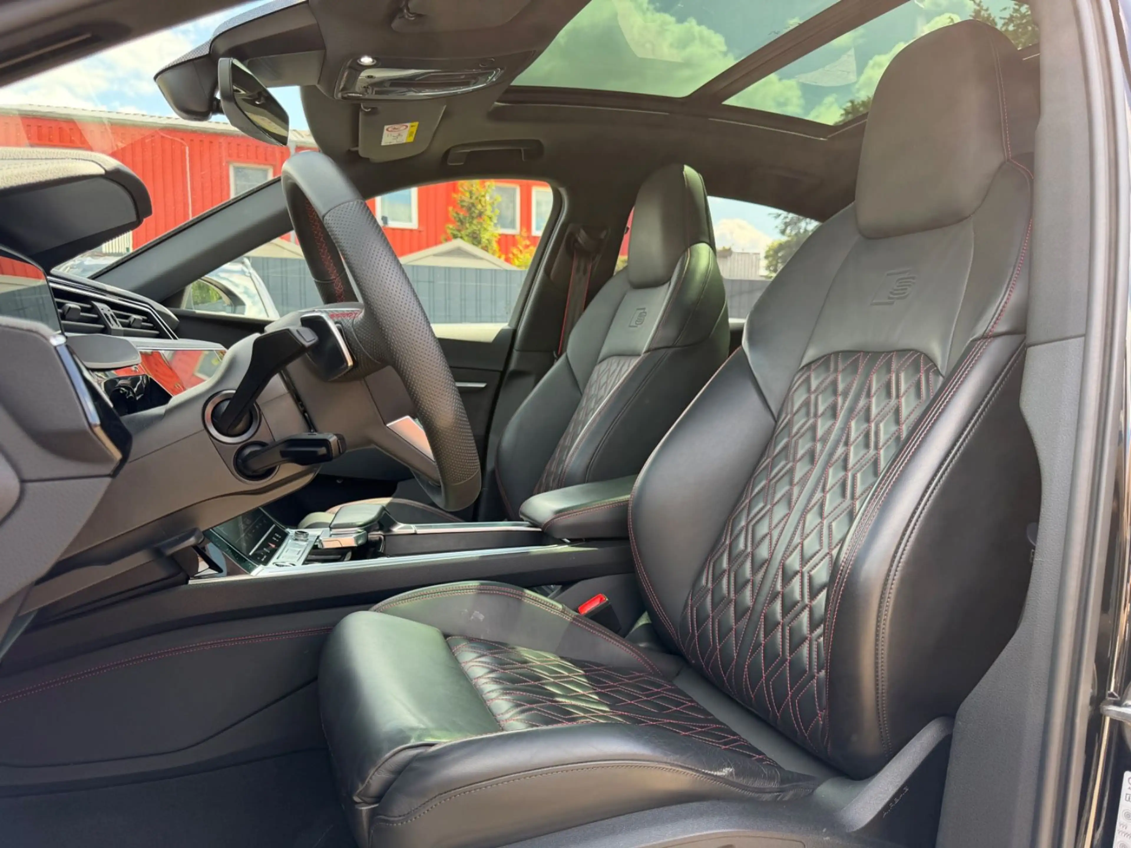 Audi Q8 e-tron Q8 Sportback e-tron 55 quattro S line/S Sitze — photo 14