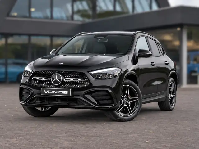 Mercedes-Benz GLA 250 GLA 250e AMG Line | Pano | Burmester | Trekhaak |
