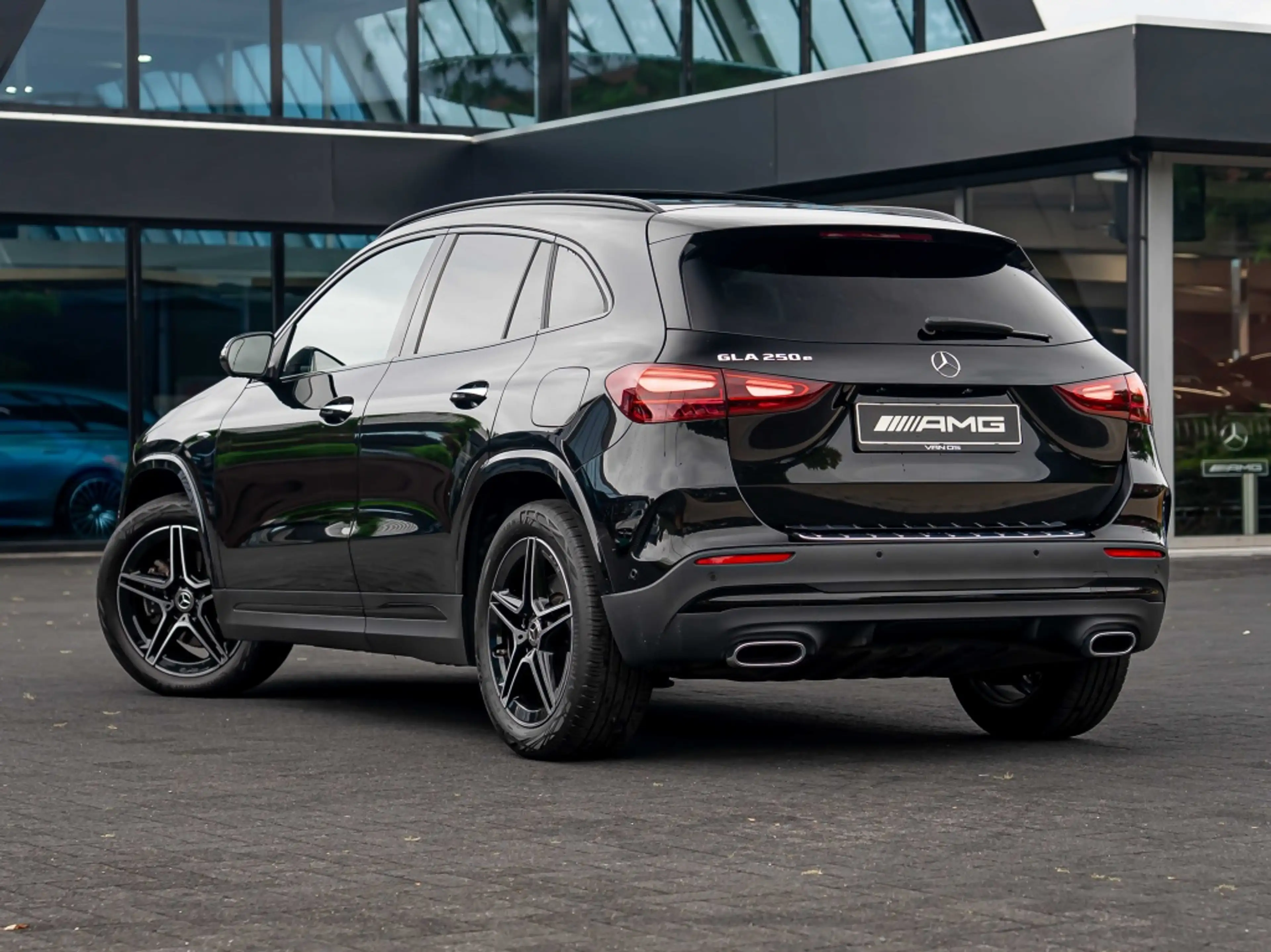 Mercedes-Benz GLA 250 GLA 250e AMG Line | Pano | Burmester | Trekhaak | — photo 4