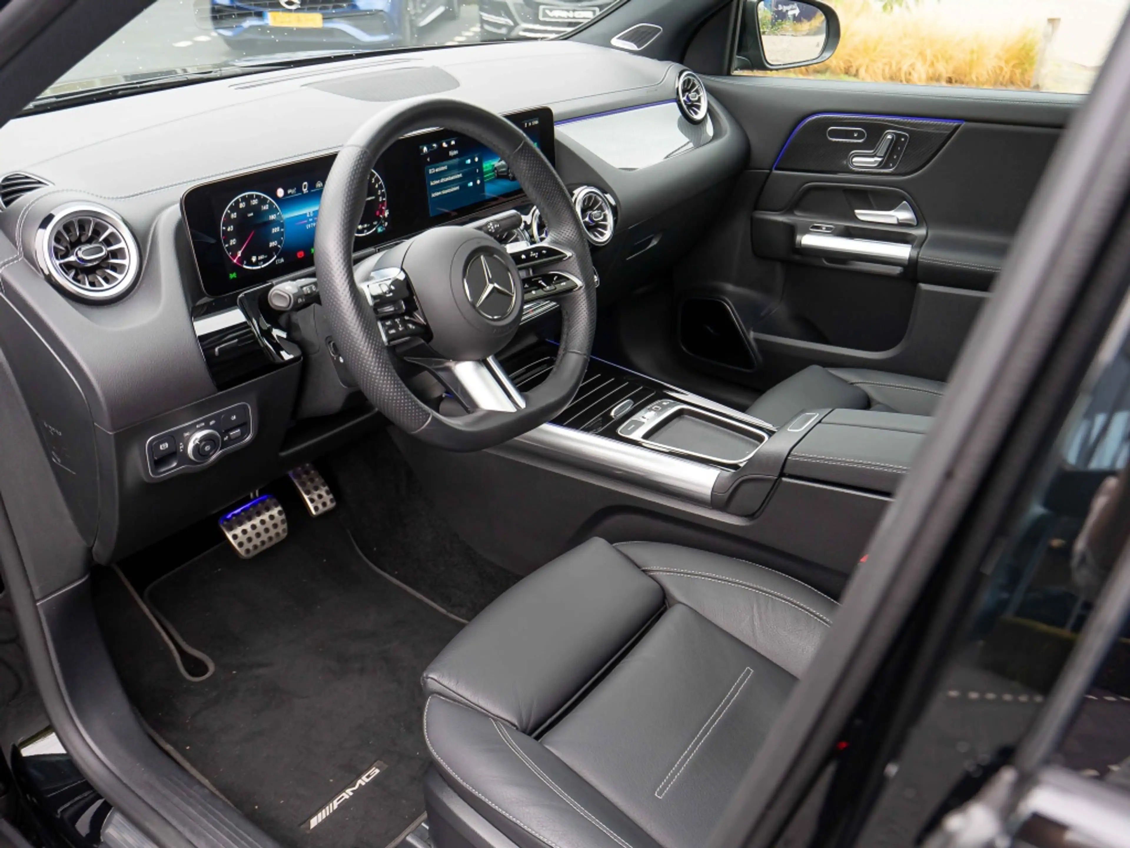 Mercedes-Benz GLA 250 GLA 250e AMG Line | Pano | Burmester | Trekhaak | — photo 3