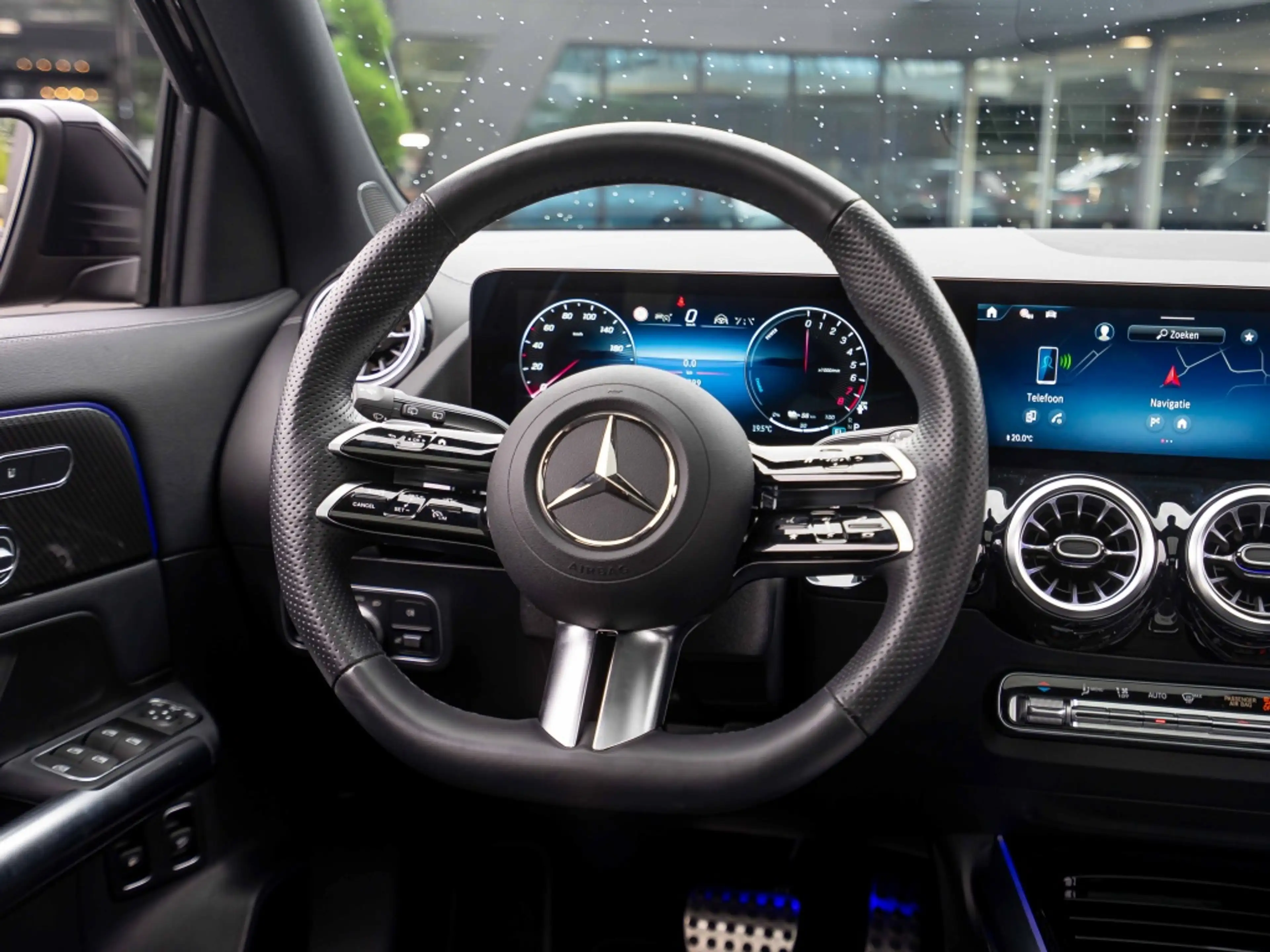 Mercedes-Benz GLA 250 GLA 250e AMG Line | Pano | Burmester | Trekhaak | — photo 14