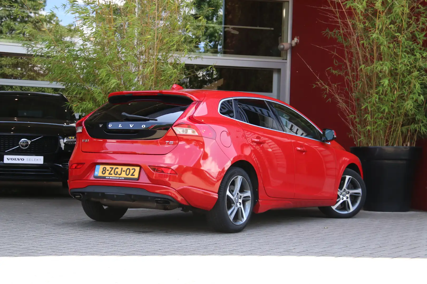 Volvo V40 2.0 T5 Summum | 1e Eig. | NL-auto | Broekhuis Volv Rood - 2