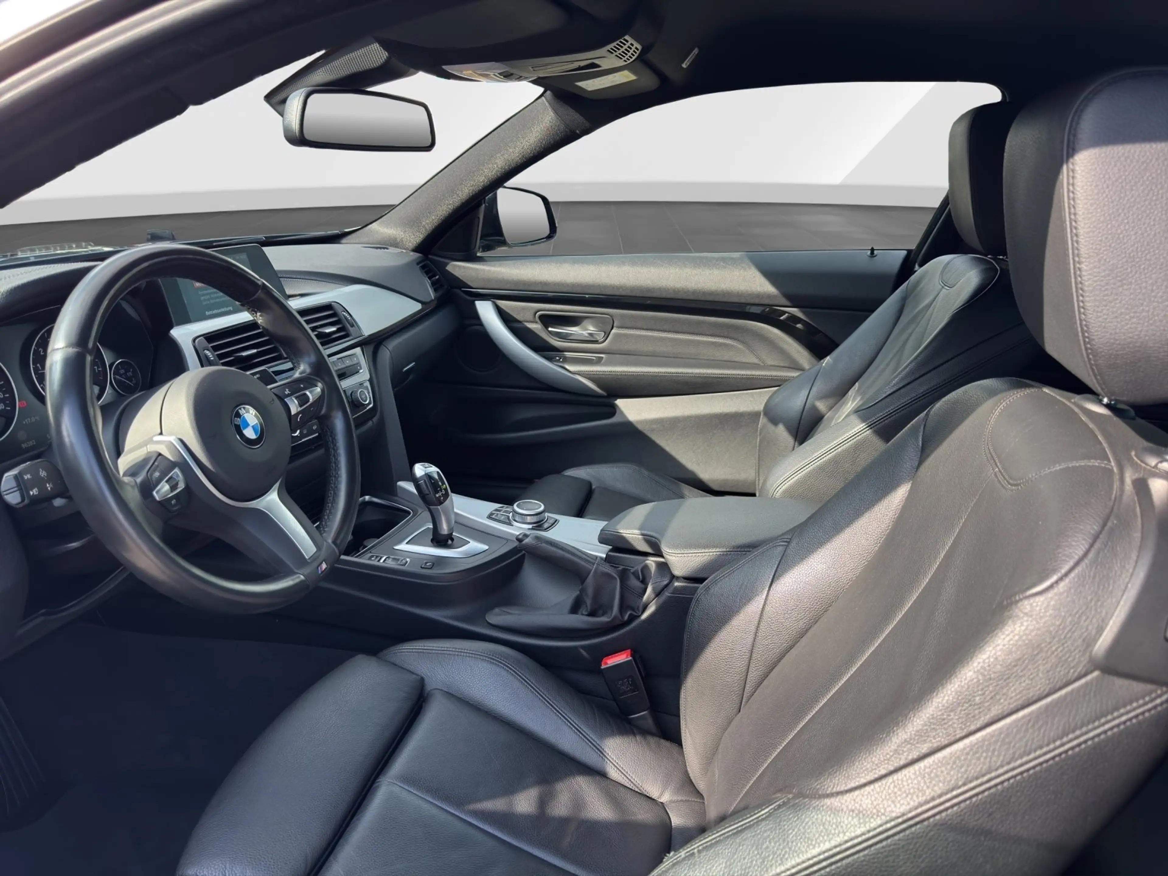 BMW 420 i Coupé — photo 11