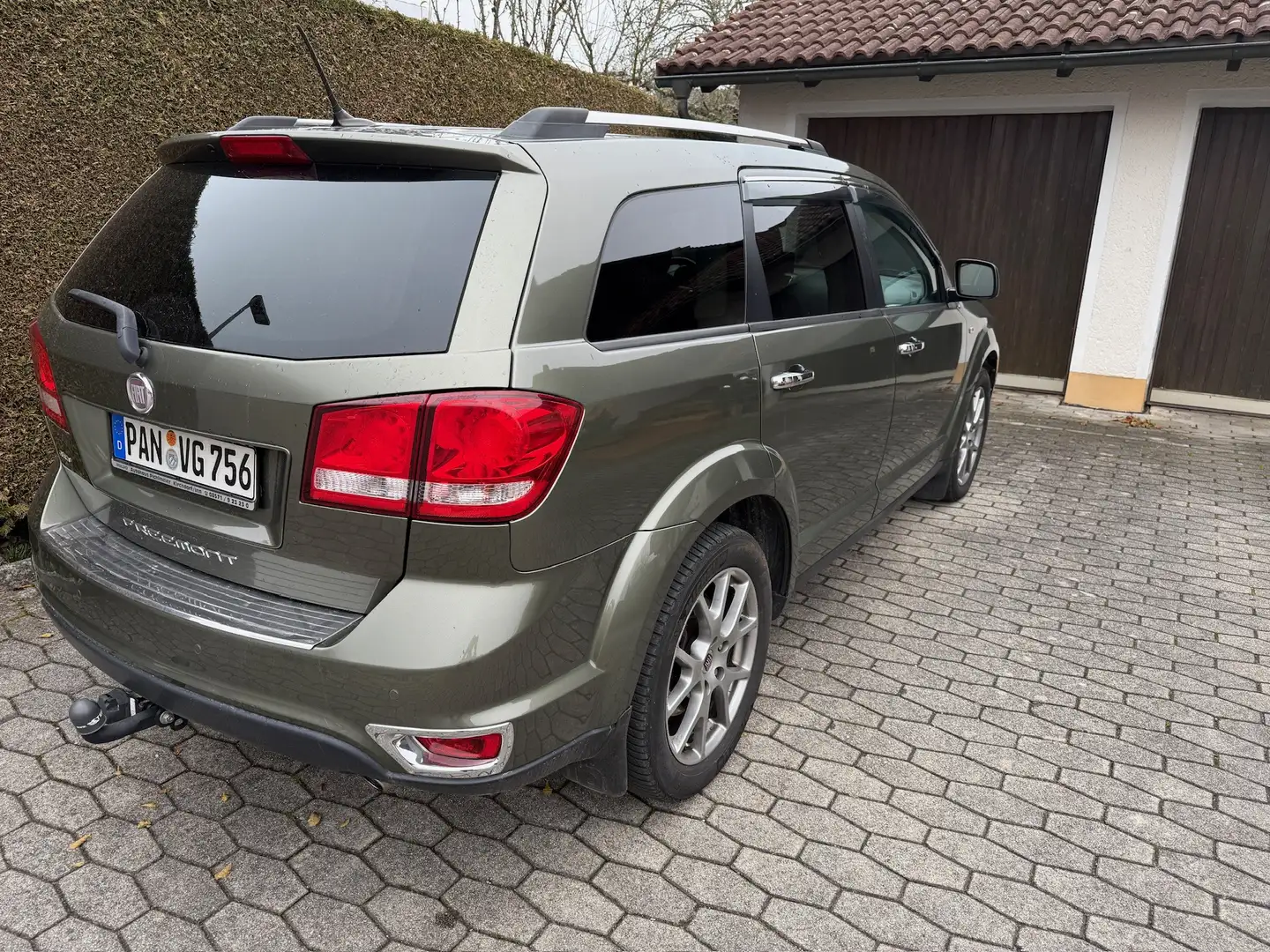 Fiat Freemont 2.0 Multijet 16V DPF Automatik Allrad Lounge - 1