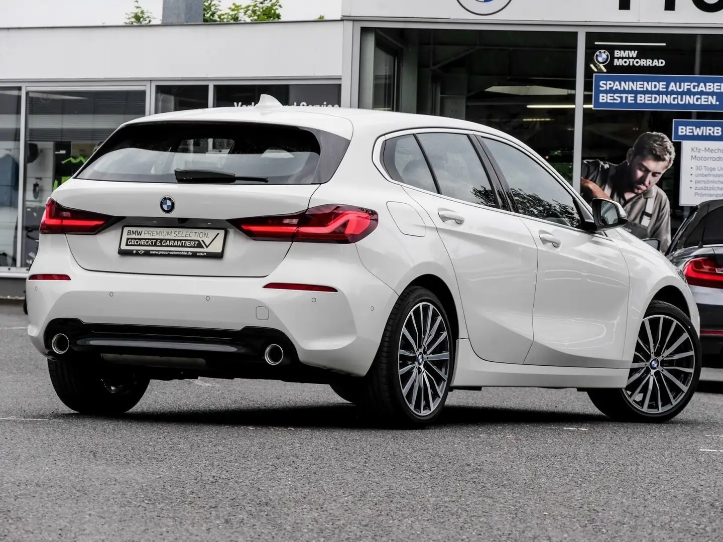 BMW 118 d SPORT LINE+PANO+DA+PA+HiFi+18" Weiß - 2