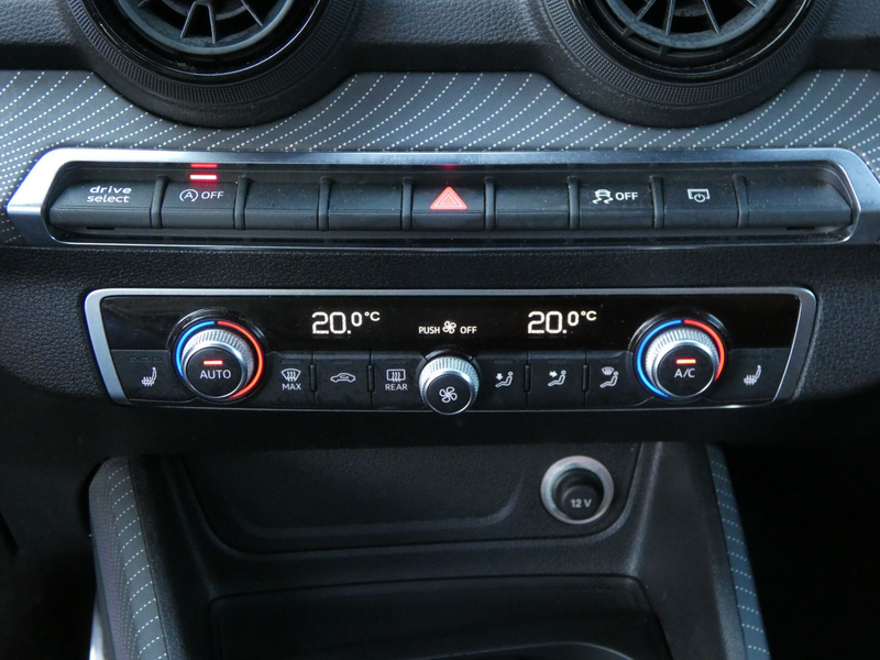 Audi Q2 30 TDI S tronic 2xS-LINE LED Navi B&O SHZ GRA — photo 15