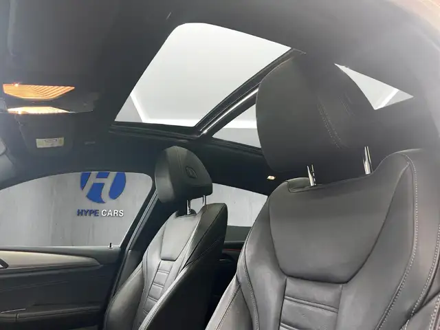 BMW X4 view 11