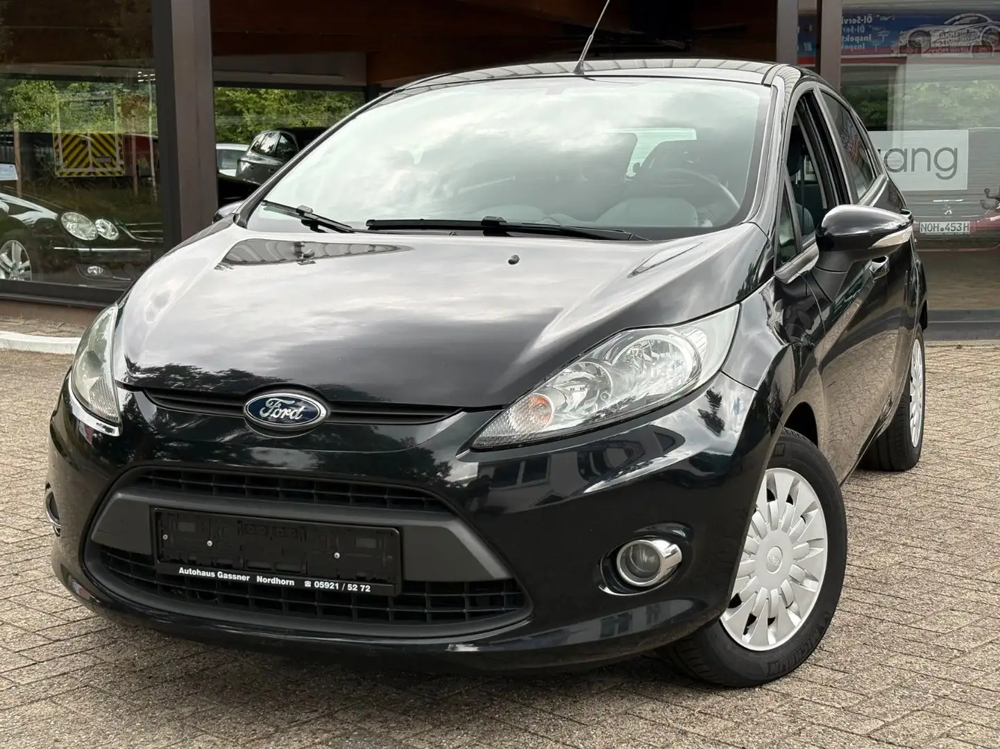 Ford Fiesta 1.6TdCi 70kw 4-Türig Kleinwagen Diesel Noir - 1