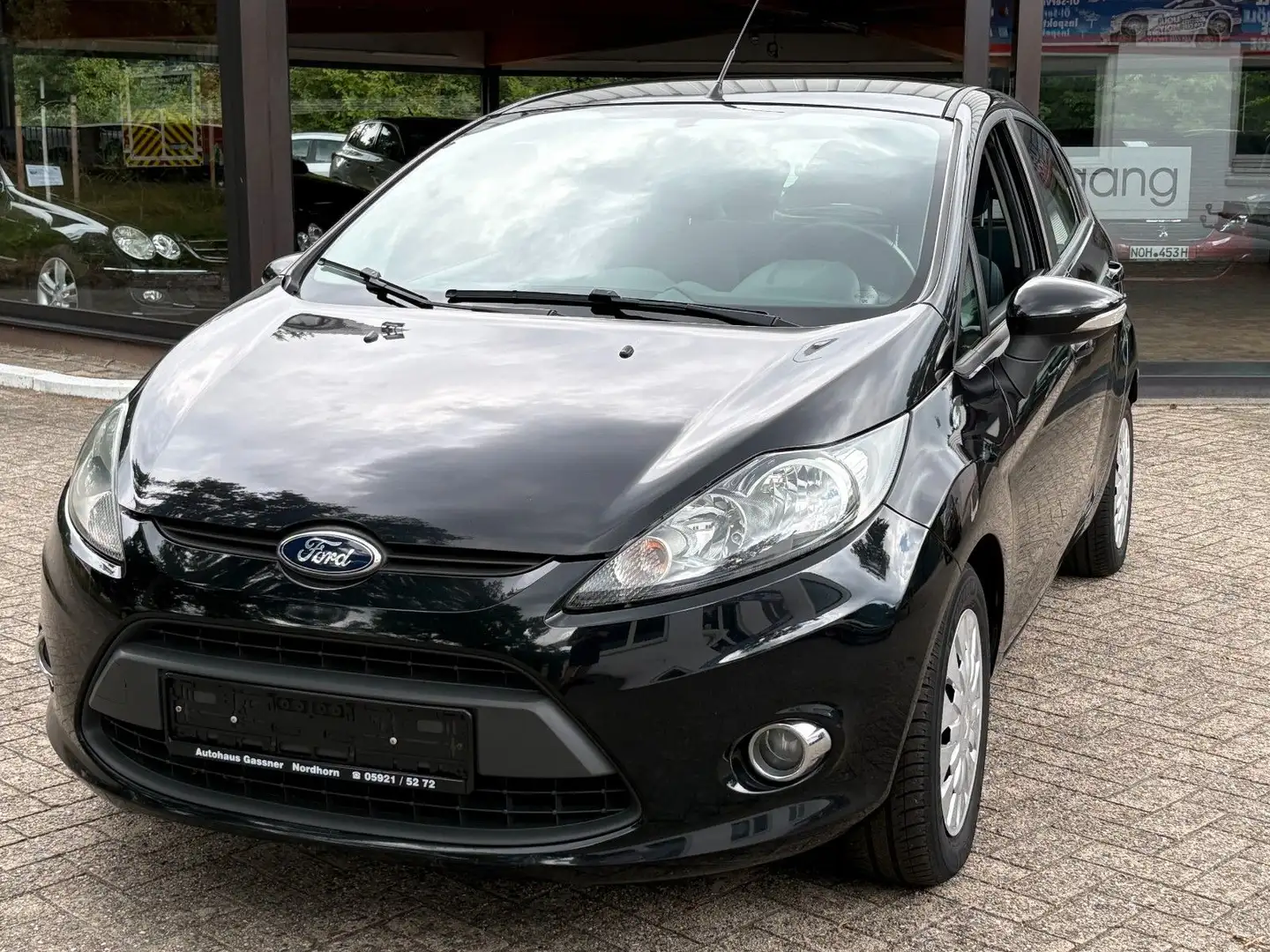 Ford Fiesta 1.6TdCi 70kw 4-Türig Kleinwagen Diesel Noir - 2