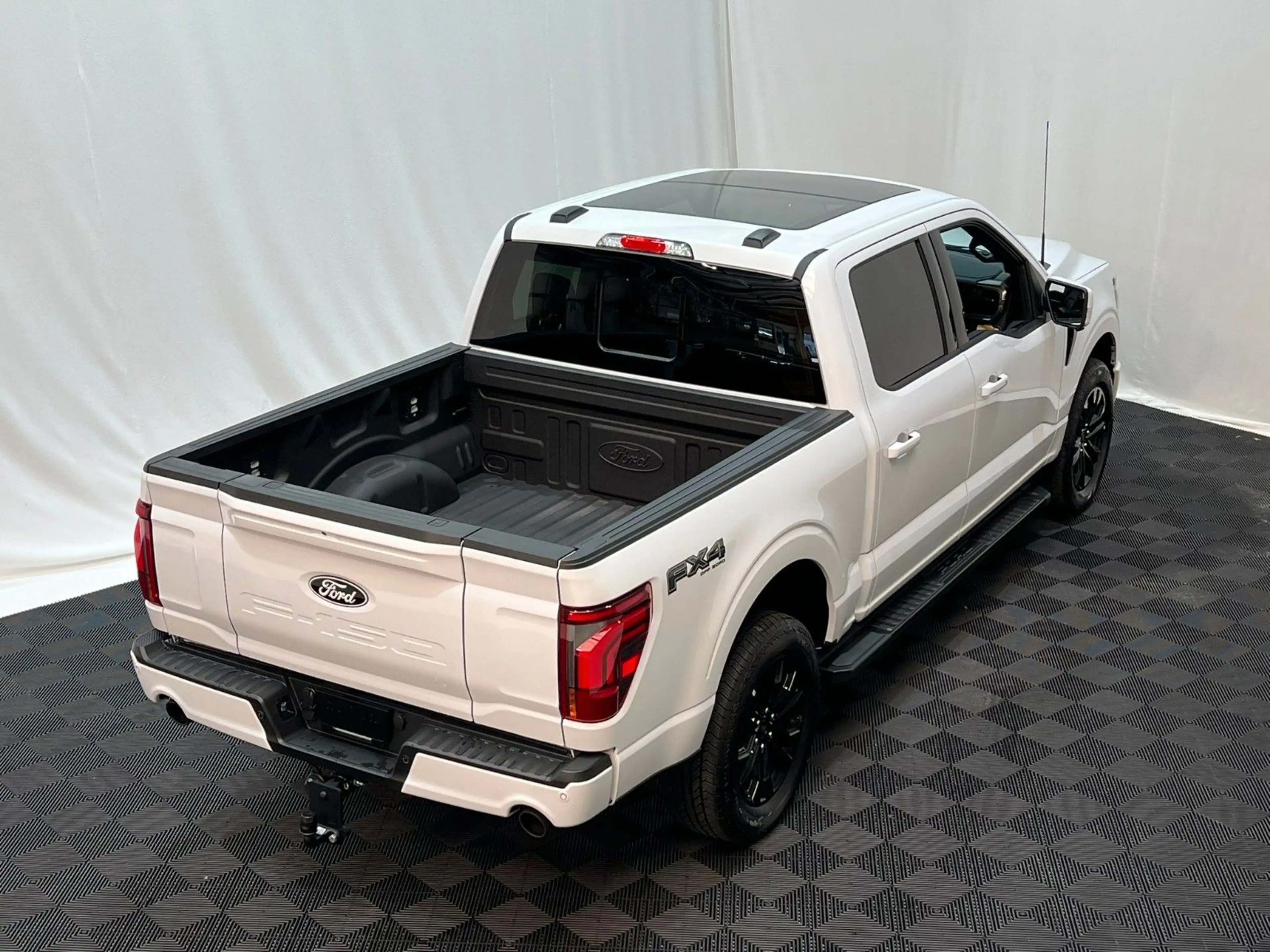 Ford F 150 F-150 Lariat 5.0L V8 5,5" Black Ed. MY25 — photo 6